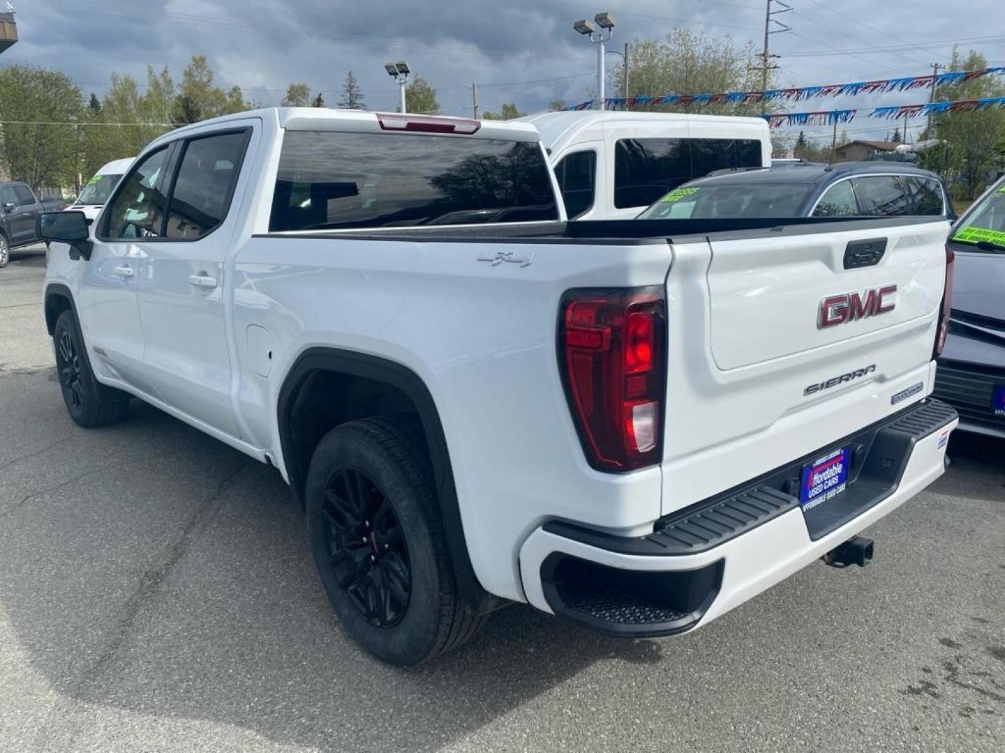 2021 WHITE GMC SIERRA 1500 ELEVATION (3GTP9CEK2MG) with an 2.7L engine, Automatic transmission, located at 929 East 8th Ave, Anchorage, AK, 99501, (907) 274-2277, 61.214783, -149.866074 - Photo#2