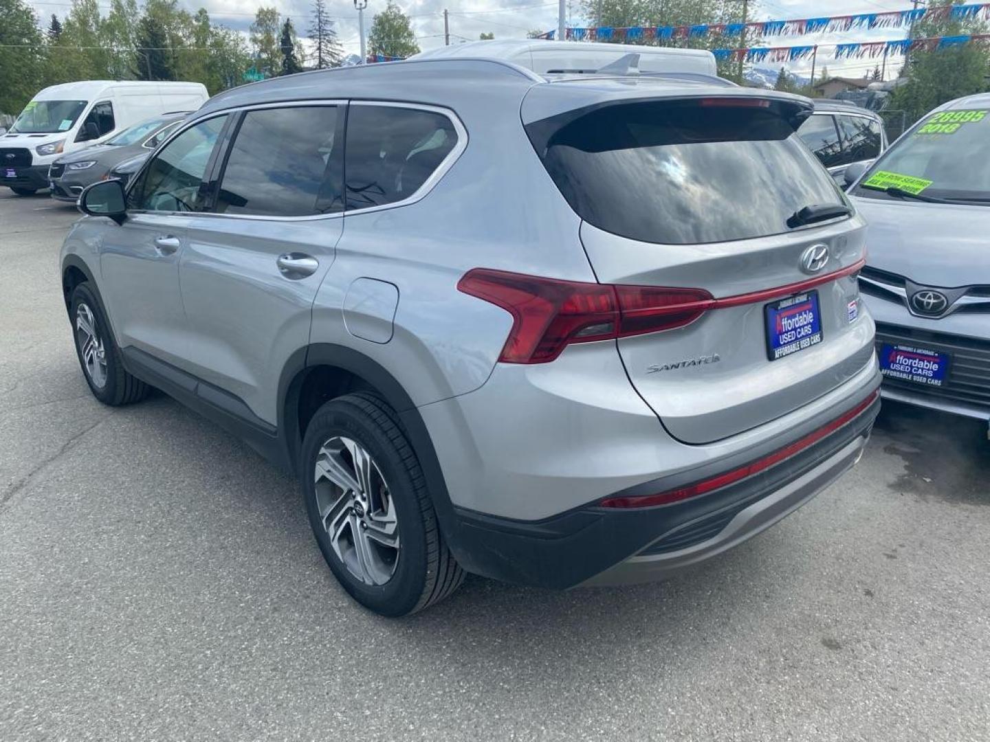 2023 SILVER HYUNDAI SANTA FE SEL SEL (5NMS2DAJ9PH) with an 2.5L engine, Automatic transmission, located at 929 East 8th Ave, Anchorage, AK, 99501, (907) 274-2277, 61.214783, -149.866074 - Photo#2