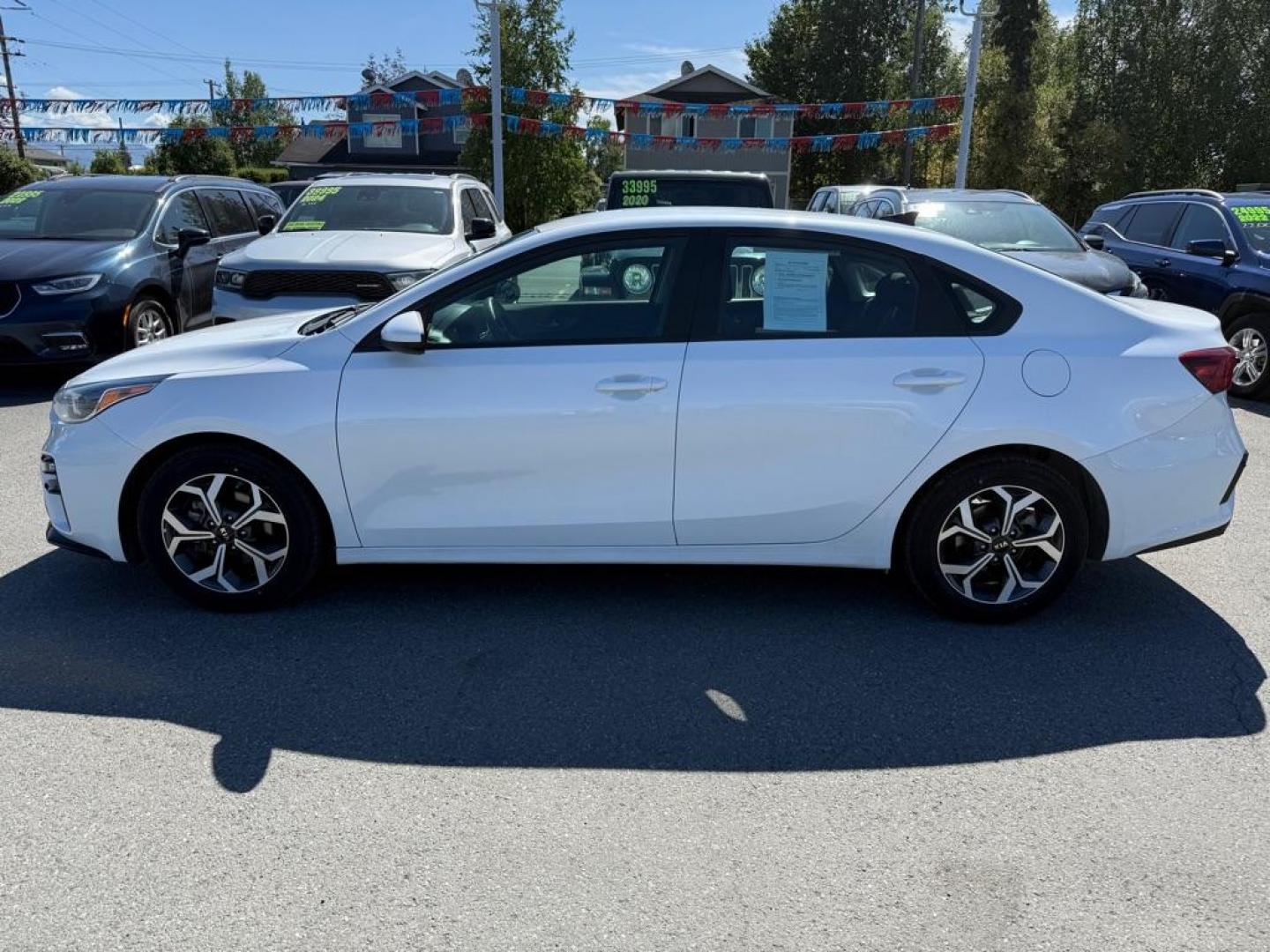 2021 WHITE KIA FORTE FE (3KPF24AD9ME) with an 2.0L engine, Continuously Variable transmission, located at 929 East 8th Ave, Anchorage, AK, 99501, (907) 274-2277, 61.214783, -149.866074 - Photo#1