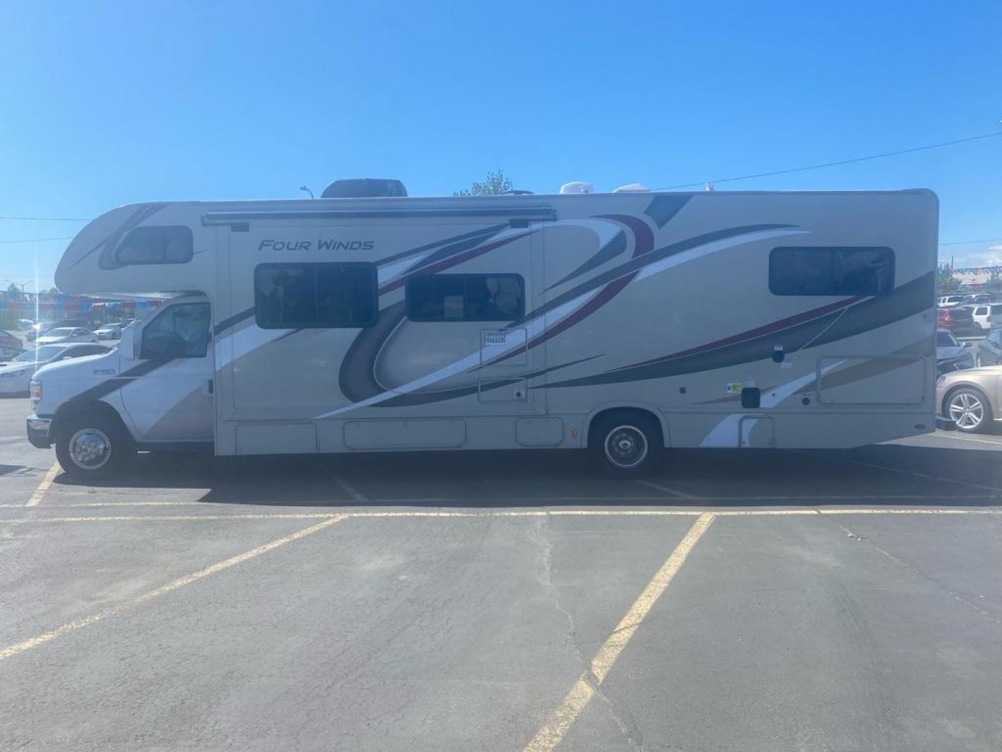 2019 WHITE THOR MOTOR COACH FOUR WINDS M30D E450 SUPER DUTY CUTAWAY VAN (1FDXE4FS9JD) with an 6.8L engine, Automatic transmission, located at 929 East 8th Ave, Anchorage, AK, 99501, (907) 274-2277, 61.214783, -149.866074 - Photo#1