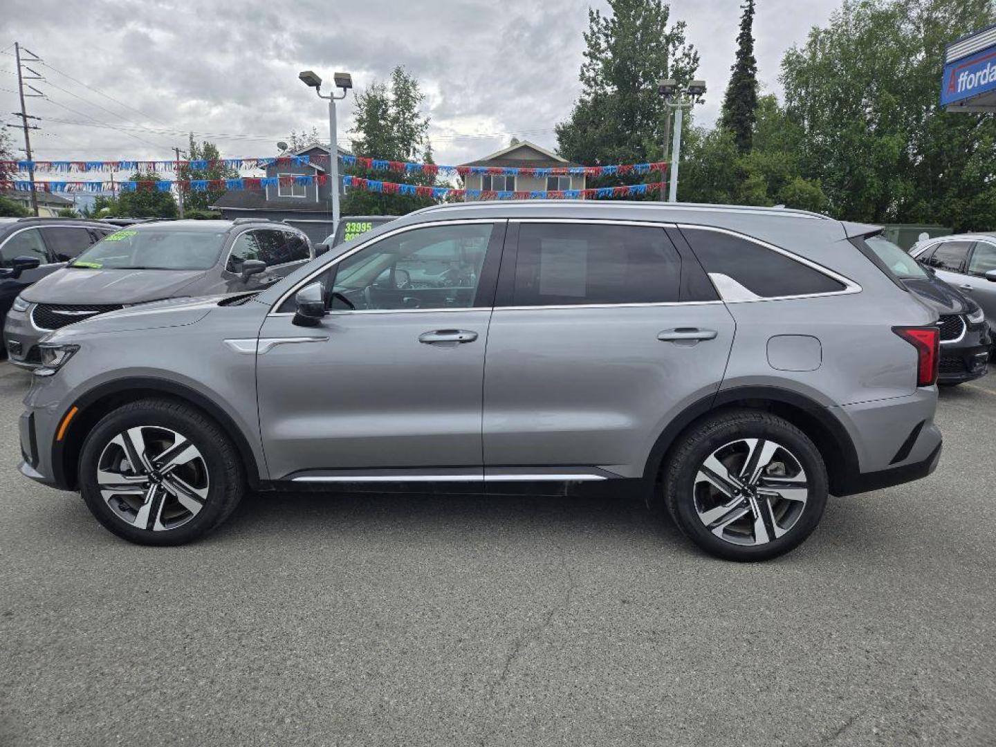 2023 SILVER KIA SORENTO EX (KNDRHDLG2P5) with an 1.6L engine, Automatic transmission, located at 929 East 8th Ave, Anchorage, AK, 99501, (907) 274-2277, 61.214783, -149.866074 - Photo#1