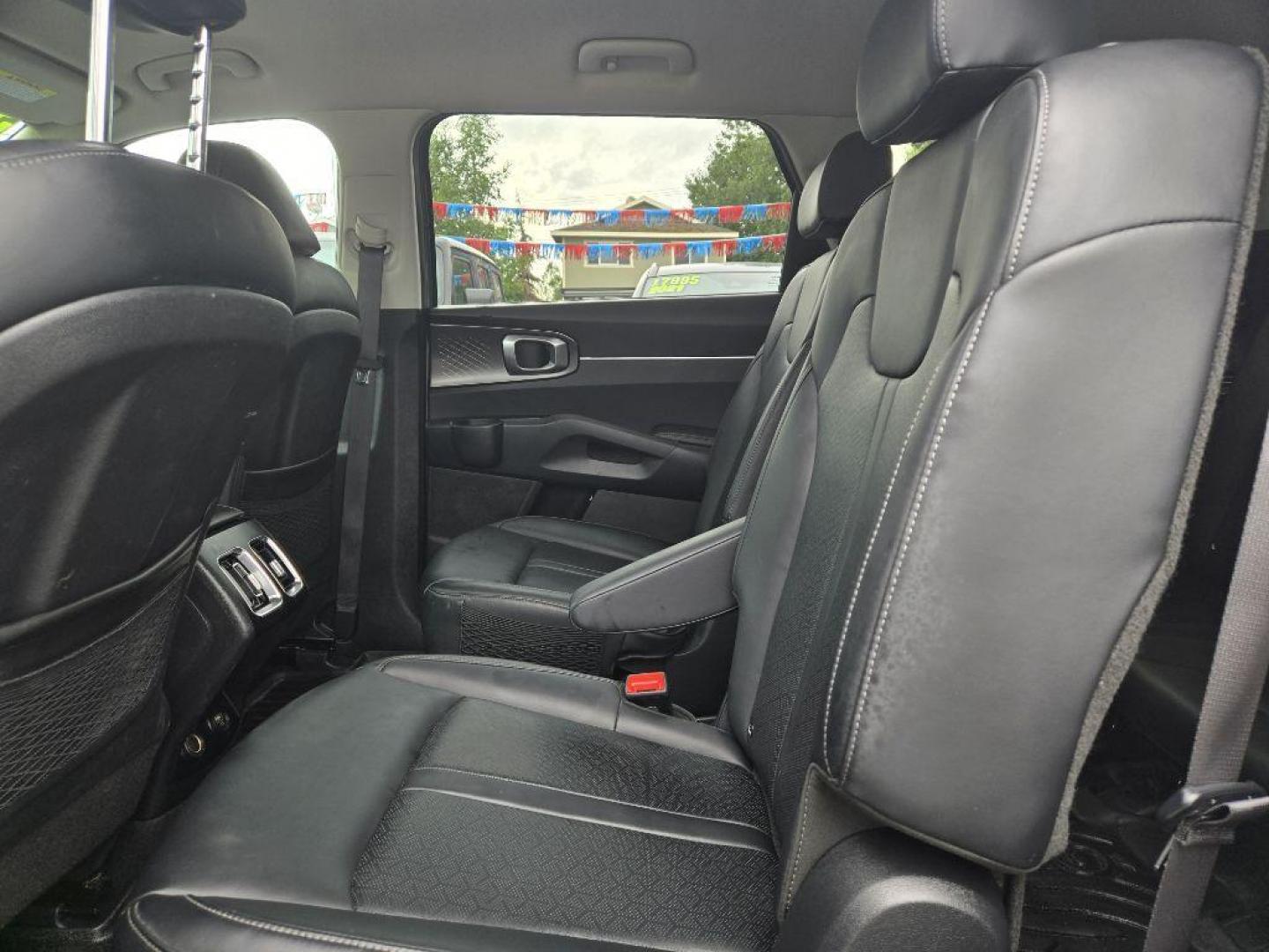 2023 SILVER KIA SORENTO EX (KNDRHDLG2P5) with an 1.6L engine, Automatic transmission, located at 929 East 8th Ave, Anchorage, AK, 99501, (907) 274-2277, 61.214783, -149.866074 - Photo#3