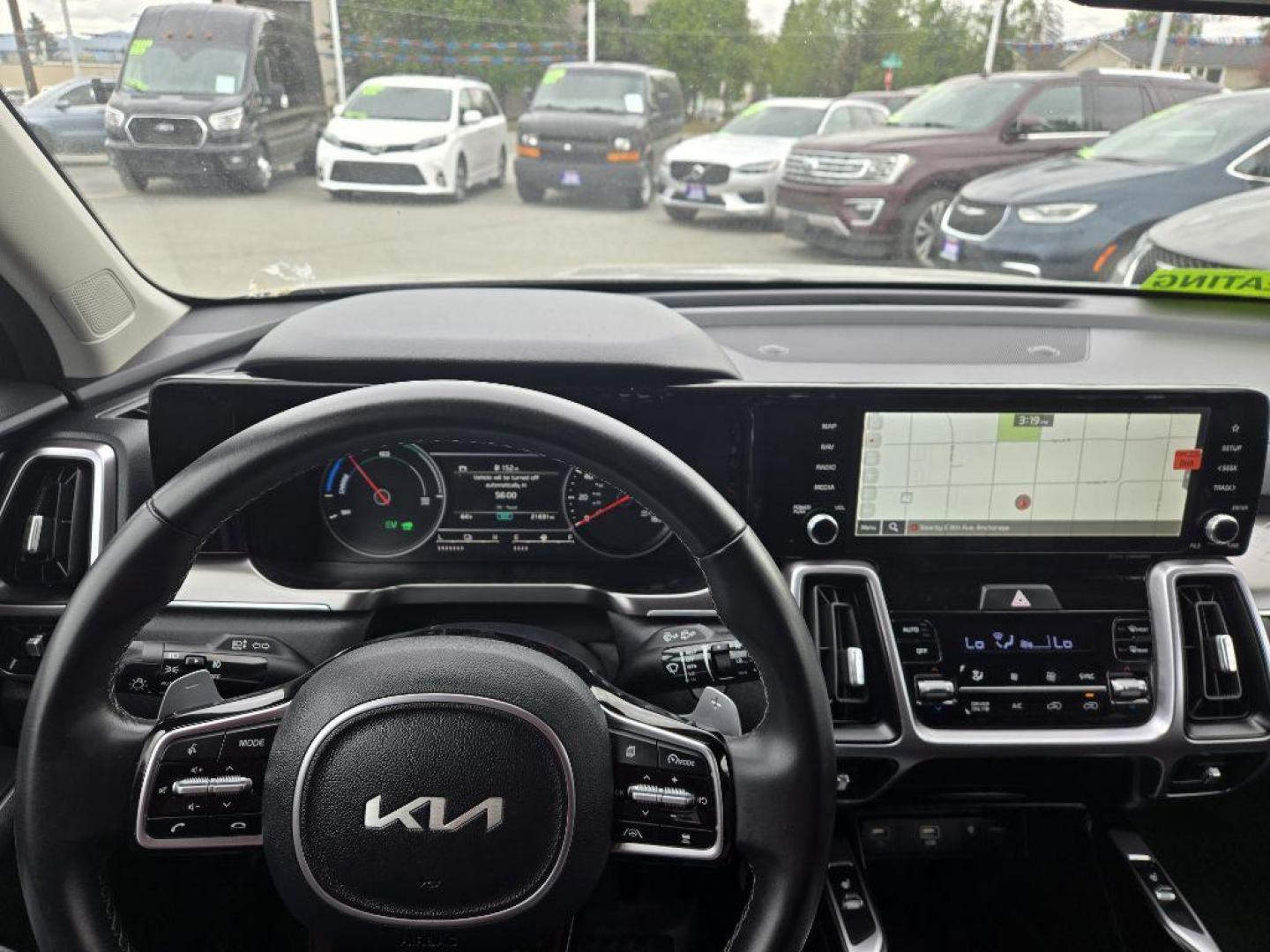 2023 SILVER KIA SORENTO EX (KNDRHDLG2P5) with an 1.6L engine, Automatic transmission, located at 929 East 8th Ave, Anchorage, AK, 99501, (907) 274-2277, 61.214783, -149.866074 - Photo#4