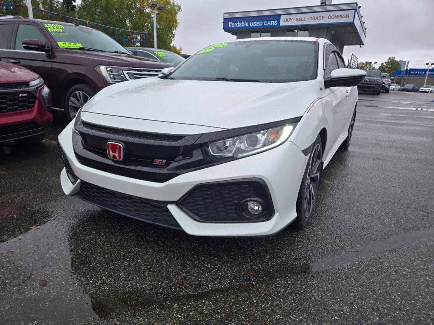 2019 WHITE HONDA CIVIC SI (2HGFC1E59KH) with an 1.5L engine, 6-Speed Manual transmission, located at 929 East 8th Ave, Anchorage, AK, 99501, (907) 274-2277, 61.214783, -149.866074 - Photo#0