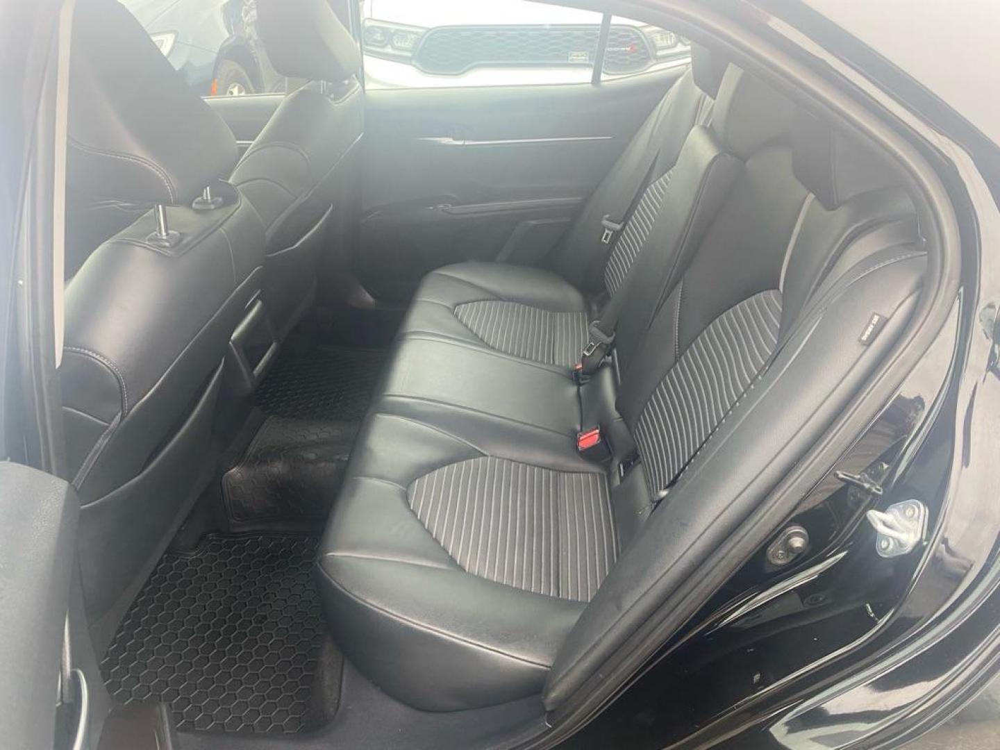 2021 BLACK TOYOTA CAMRY SE (4T1G11AK1MU) with an 2.5L engine, Automatic transmission, located at 929 East 8th Ave, Anchorage, AK, 99501, (907) 274-2277, 61.214783, -149.866074 - Photo#3