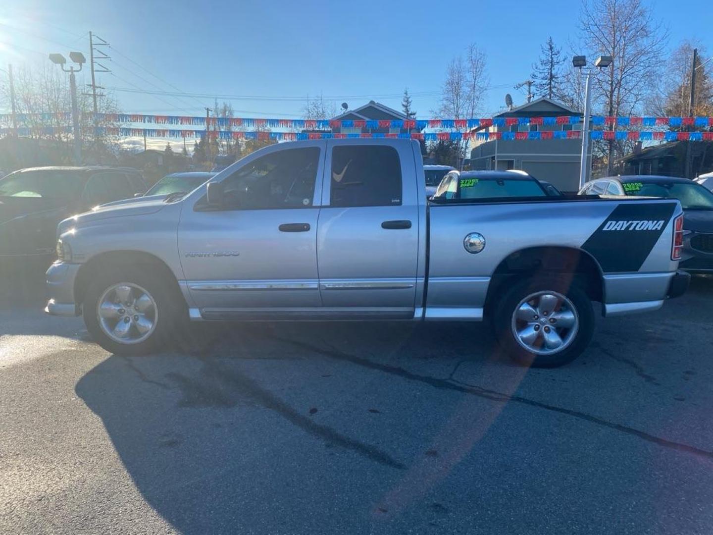 2005 SILVER DODGE RAM 1500 SLT DAYTONA (1D7HU18D05J) with an 5.7L engine, Automatic transmission, located at 929 East 8th Ave, Anchorage, AK, 99501, (907) 274-2277, 61.214783, -149.866074 - Photo#1