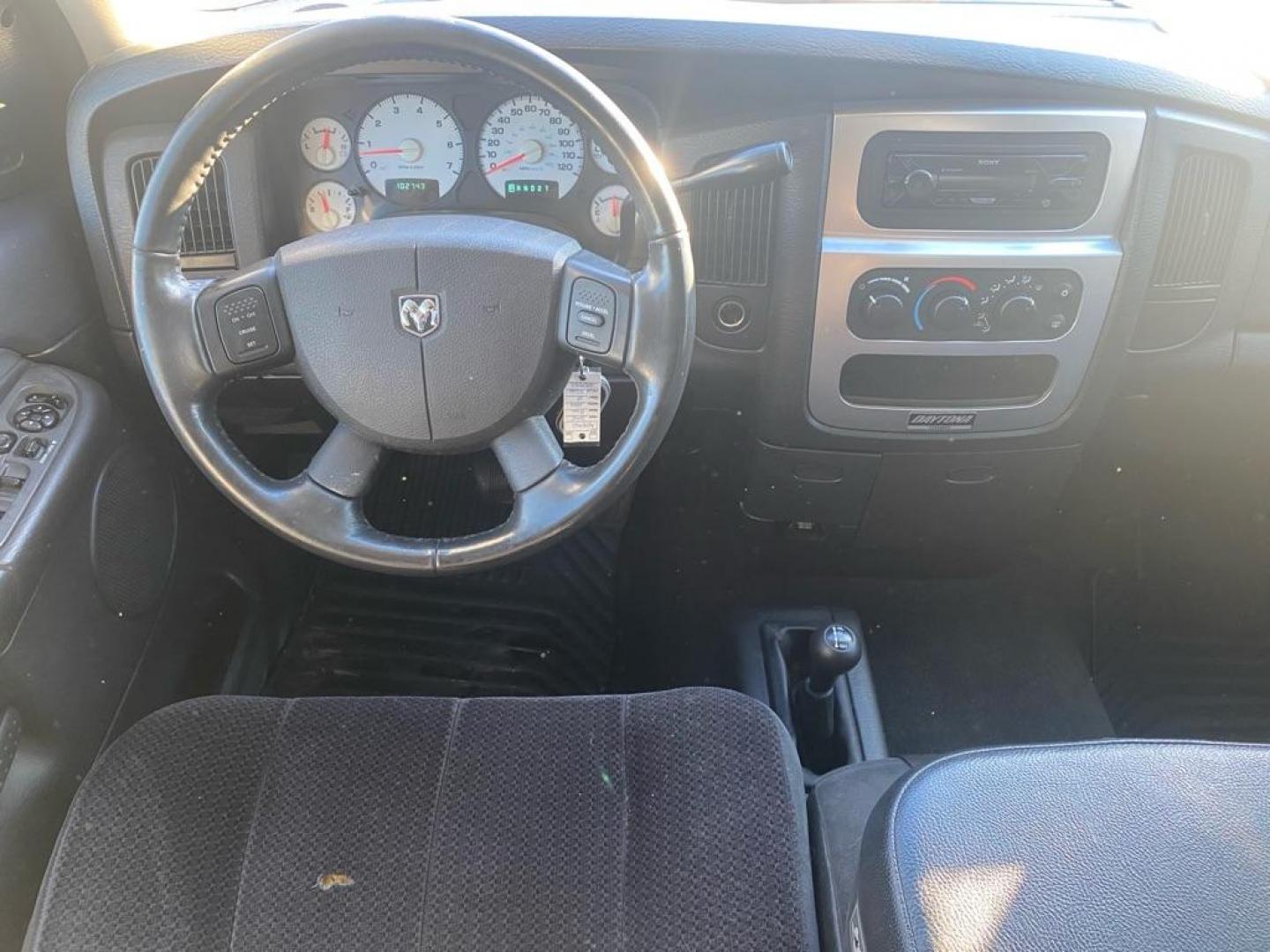 2005 SILVER DODGE RAM 1500 SLT DAYTONA (1D7HU18D05J) with an 5.7L engine, Automatic transmission, located at 929 East 8th Ave, Anchorage, AK, 99501, (907) 274-2277, 61.214783, -149.866074 - Photo#4