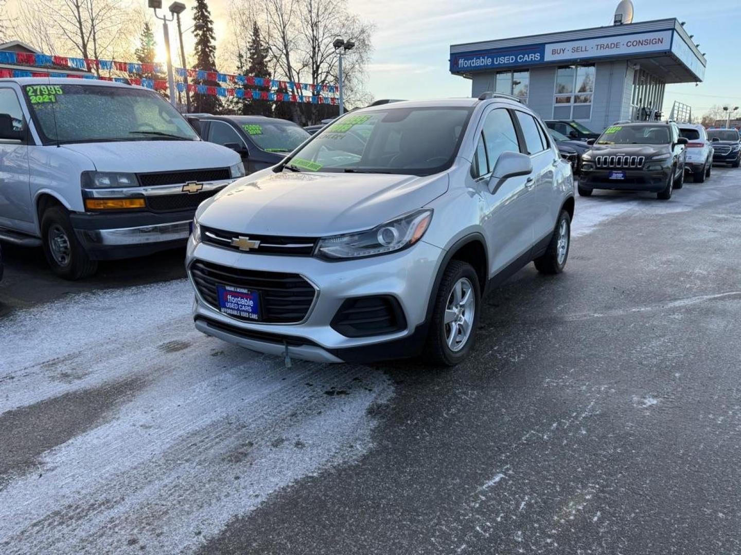 2019 SILVER CHEVROLET TRAX 1LT (KL7CJPSB4KB) with an 1.4L engine, Automatic transmission, located at 929 East 8th Ave, Anchorage, AK, 99501, (907) 274-2277, 61.214783, -149.866074 - Photo#0