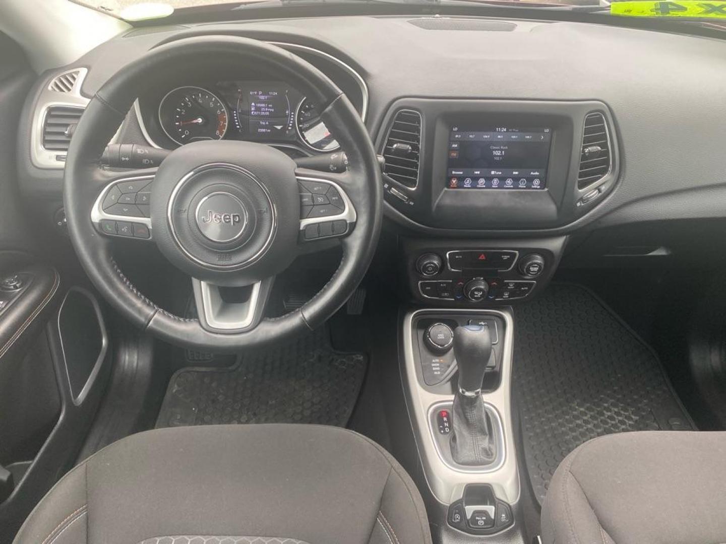 2020 MAROON JEEP COMPASS SPORT (3C4NJDAB7LT) with an 2.4L engine, Automatic transmission, located at 929 East 8th Ave, Anchorage, AK, 99501, (907) 274-2277, 61.214783, -149.866074 - Photo#4