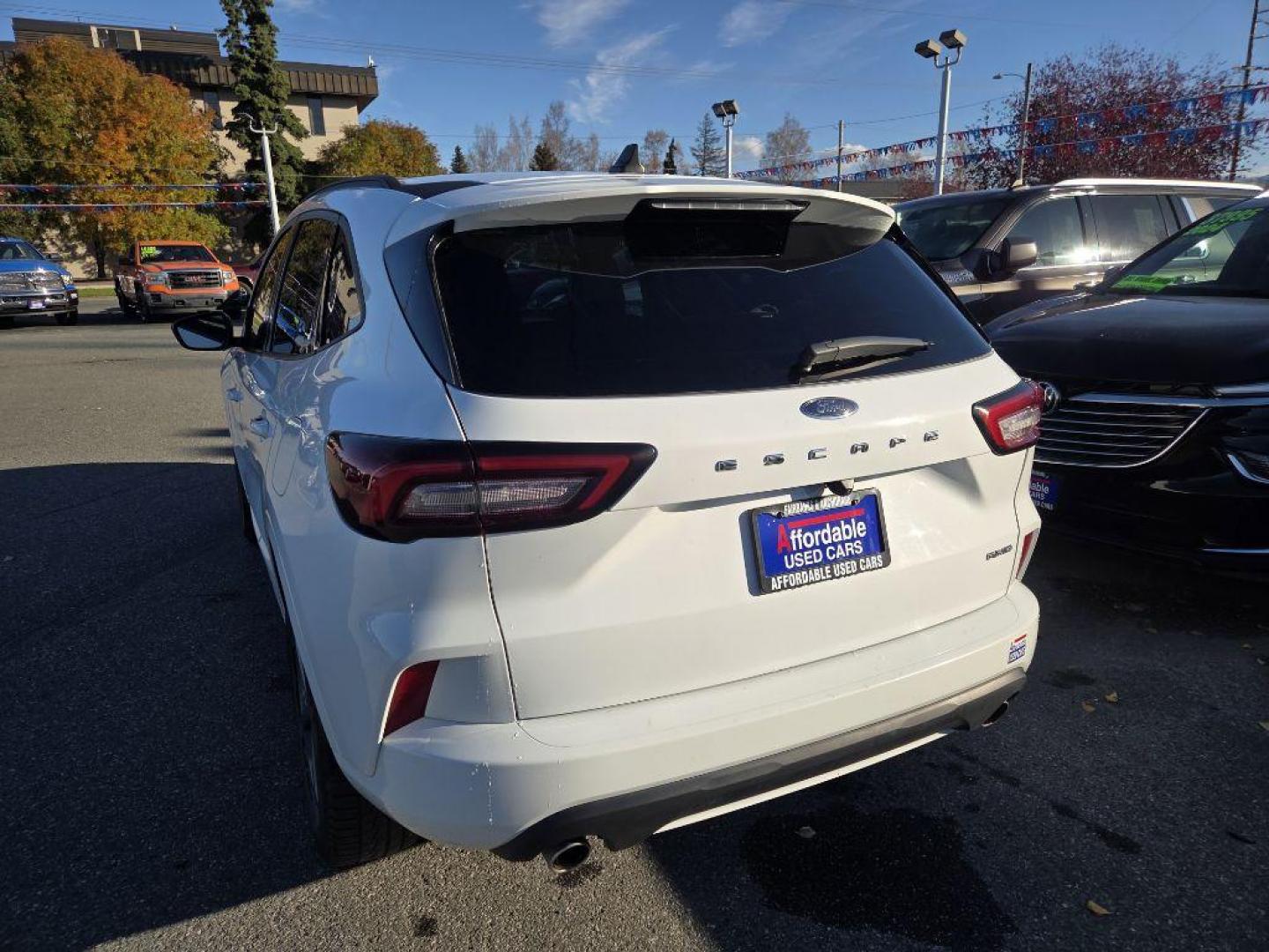 2023 WHITE FORD ESCAPE ST LINE ST LINE (1FMCU9MN7PU) with an 1.5L engine, Automatic transmission, located at 929 East 8th Ave, Anchorage, AK, 99501, (907) 274-2277, 61.214783, -149.866074 - Photo#2