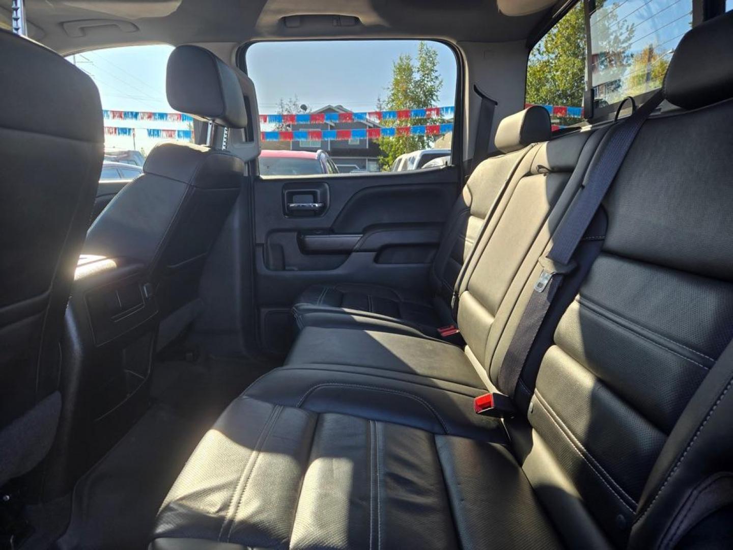 2018 BLACK GMC SIERRA 1500 DENALI (3GTU2PEC8JG) with an 5.3L engine, Automatic transmission, located at 929 East 8th Ave, Anchorage, AK, 99501, (907) 274-2277, 61.214783, -149.866074 - Photo#3