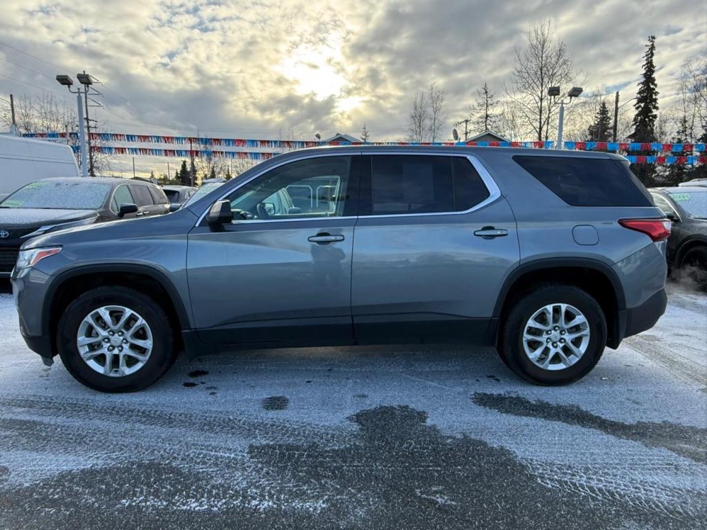 2021 CHEVROLET TRAVERSE LS LS (1GNEVFKW3MJ) with an 3.6L engine, Automatic transmission, located at 929 East 8th Ave, Anchorage, AK, 99501, (907) 274-2277, 61.214783, -149.866074 - Photo#1