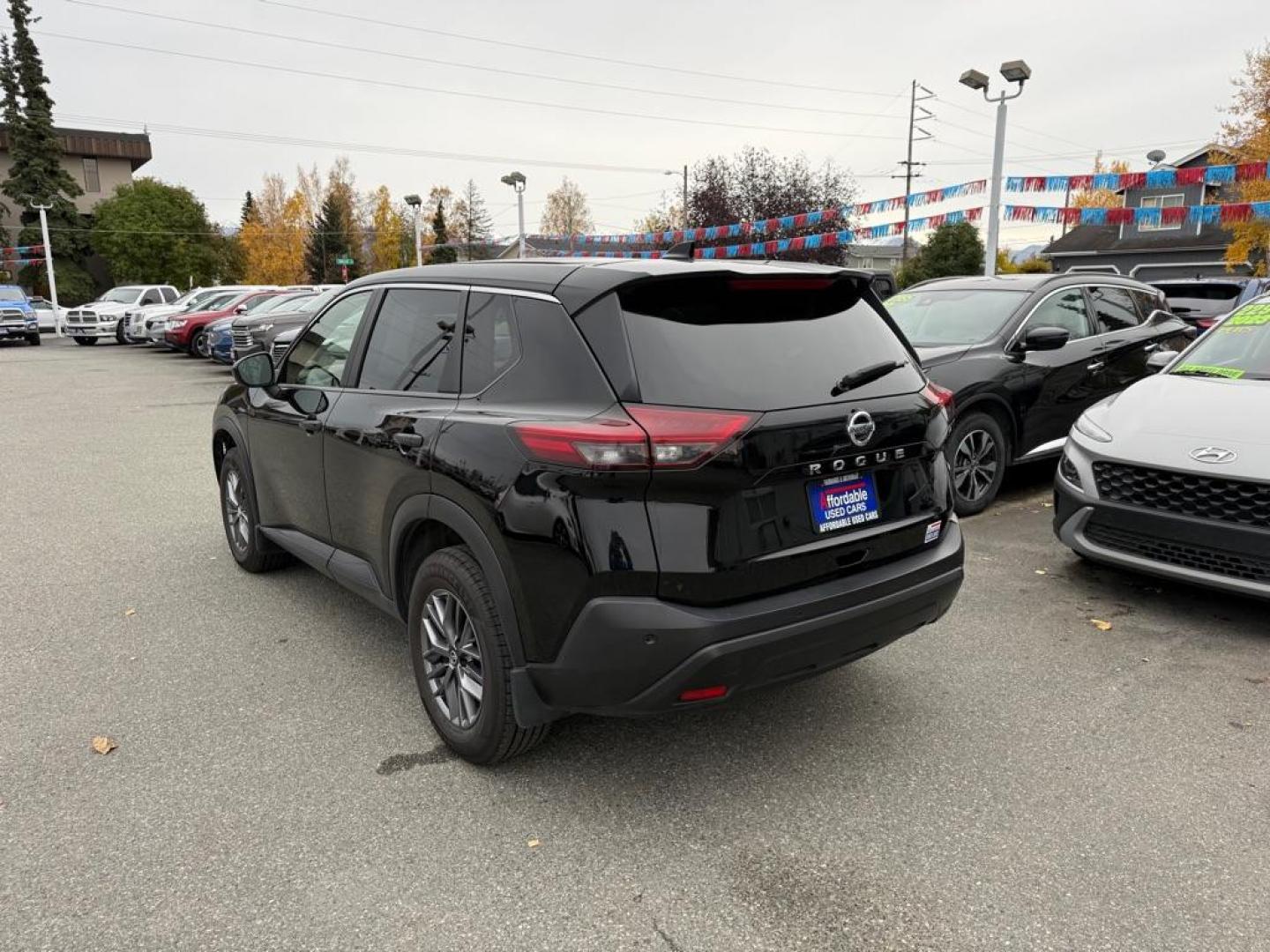 2021 BLACK NISSAN ROGUE S S (JN8AT3AA3MW) with an 2.5L engine, Continuously Variable transmission, located at 929 East 8th Ave, Anchorage, AK, 99501, (907) 274-2277, 61.214783, -149.866074 - Photo#2
