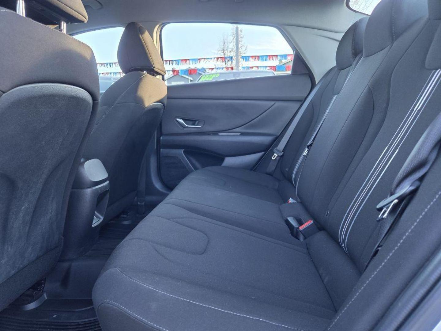 2024 WHITE HYUNDAI ELANTRA SEL SEL (KMHLM4DG9RU) with an 2.0L engine, Continuously Variable transmission, located at 929 East 8th Ave, Anchorage, AK, 99501, (907) 274-2277, 61.214783, -149.866074 - Photo#3