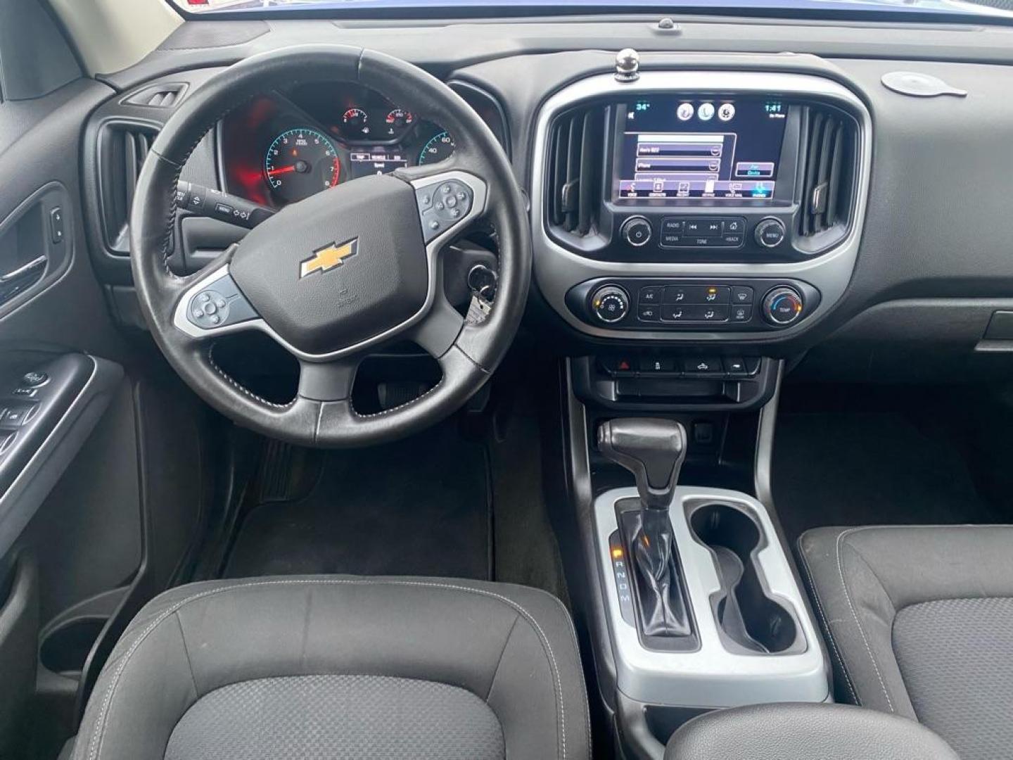 2015 BLUE CHEVROLET COLORADO LT (1GCGTBE30F1) with an 3.6L engine, Automatic transmission, located at 929 East 8th Ave, Anchorage, AK, 99501, (907) 274-2277, 61.214783, -149.866074 - Photo#4