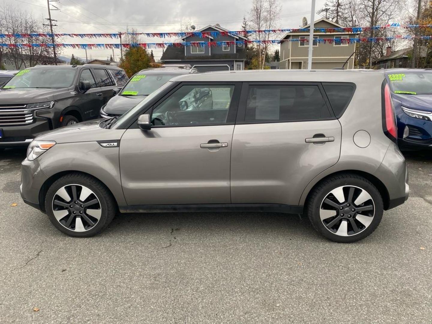 2016 GREY KIA SOUL ! (KNDJX3A56G7) with an 2.0L engine, Automatic transmission, located at 929 East 8th Ave, Anchorage, AK, 99501, (907) 274-2277, 61.214783, -149.866074 - Photo#1