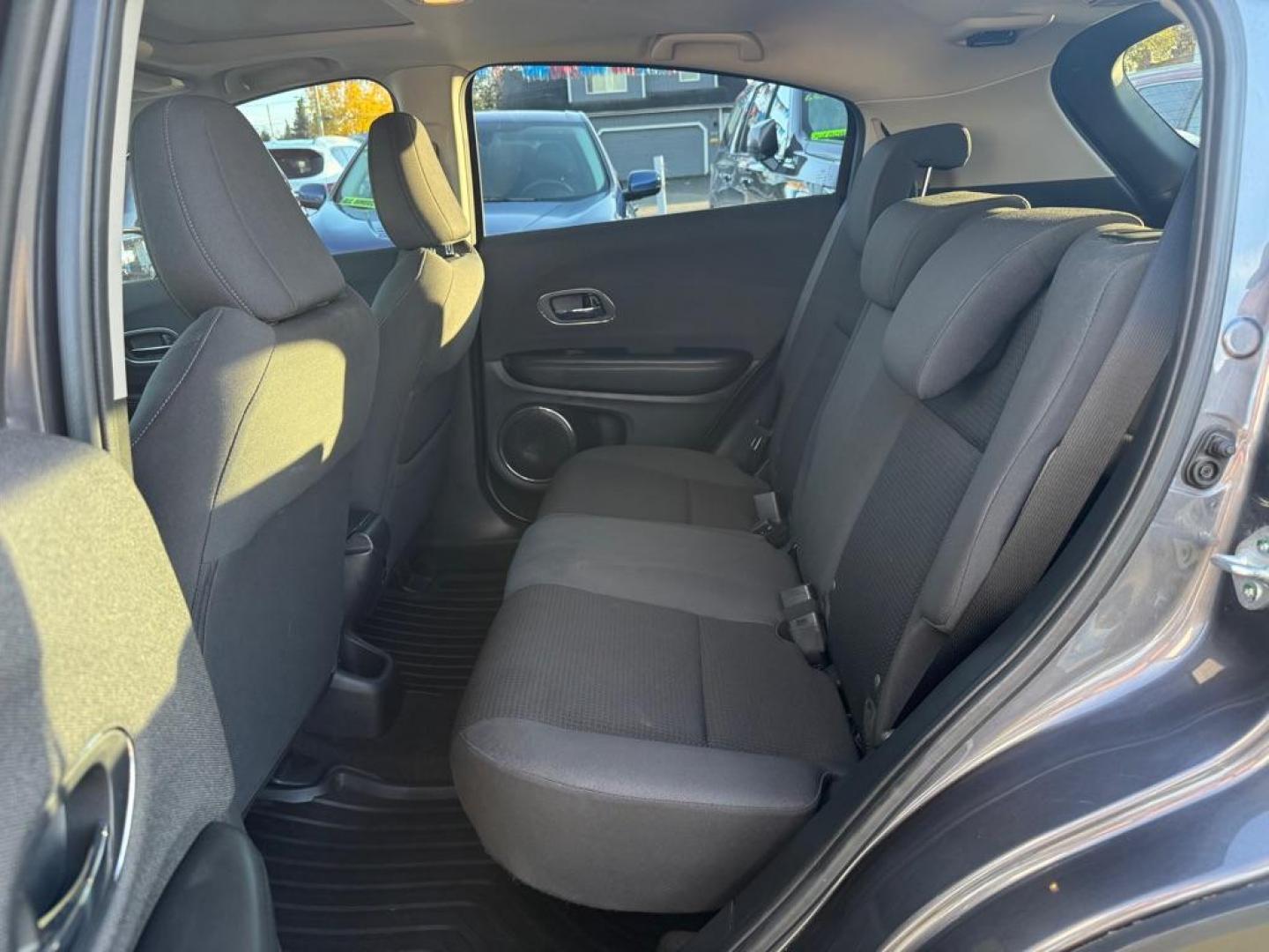 2022 GRAY HONDA HR-V EX (3CZRU5H59NM) with an 1.8L engine, Automatic transmission, located at 929 East 8th Ave, Anchorage, AK, 99501, (907) 274-2277, 61.214783, -149.866074 - Photo#3