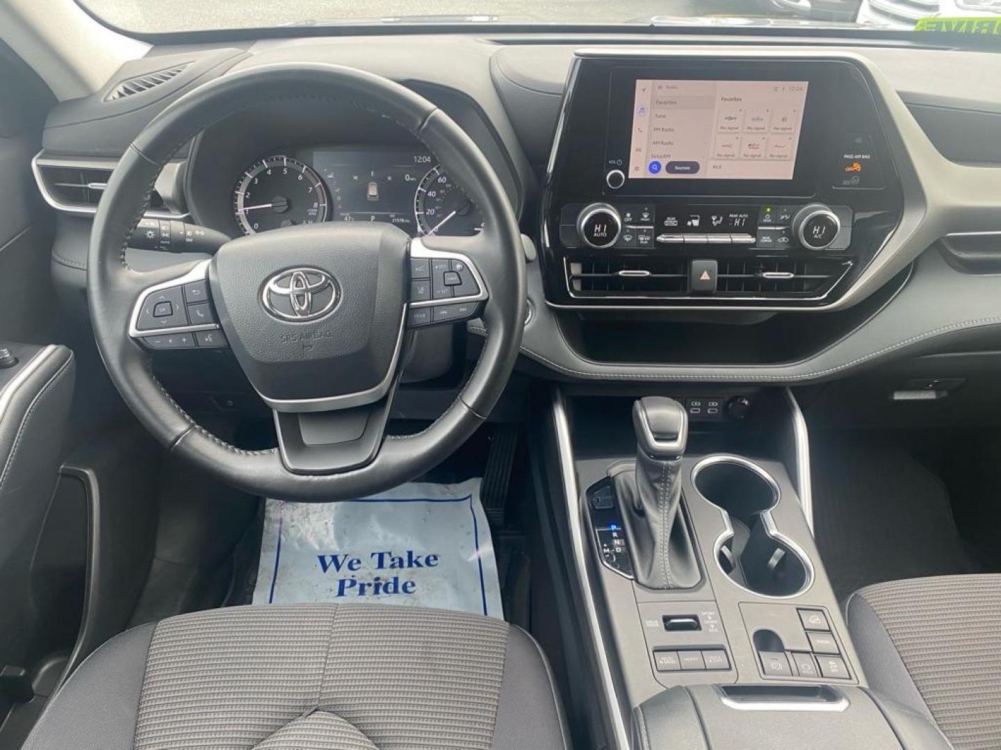 2023 SILVER TOYOTA HIGHLANDER L L (5TDKDRBH9PS) with an 2.4L engine, Automatic transmission, located at 929 East 8th Ave, Anchorage, AK, 99501, (907) 274-2277, 61.214783, -149.866074 - Photo#4