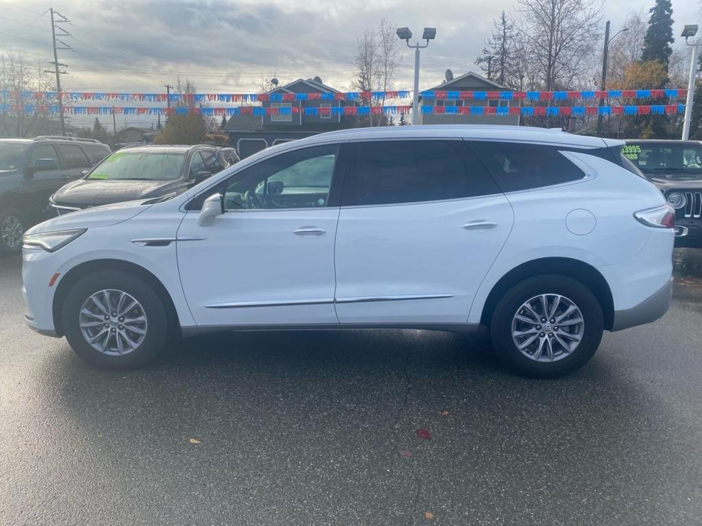 2024 WHITE BUICK ENCLAVE PREMIUM PREMIUM (5GAEVBKW3RJ) with an 3.6L engine, Automatic transmission, located at 929 East 8th Ave, Anchorage, AK, 99501, (907) 274-2277, 61.214783, -149.866074 - Photo#1