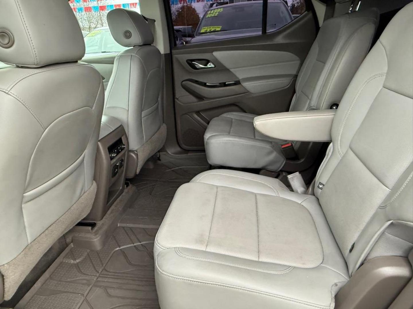 2019 GRAY CHEVROLET TRAVERSE PREMIER (1GNEVKKW0KJ) with an 3.6L engine, Automatic transmission, located at 929 East 8th Ave, Anchorage, AK, 99501, (907) 274-2277, 61.214783, -149.866074 - Photo#3