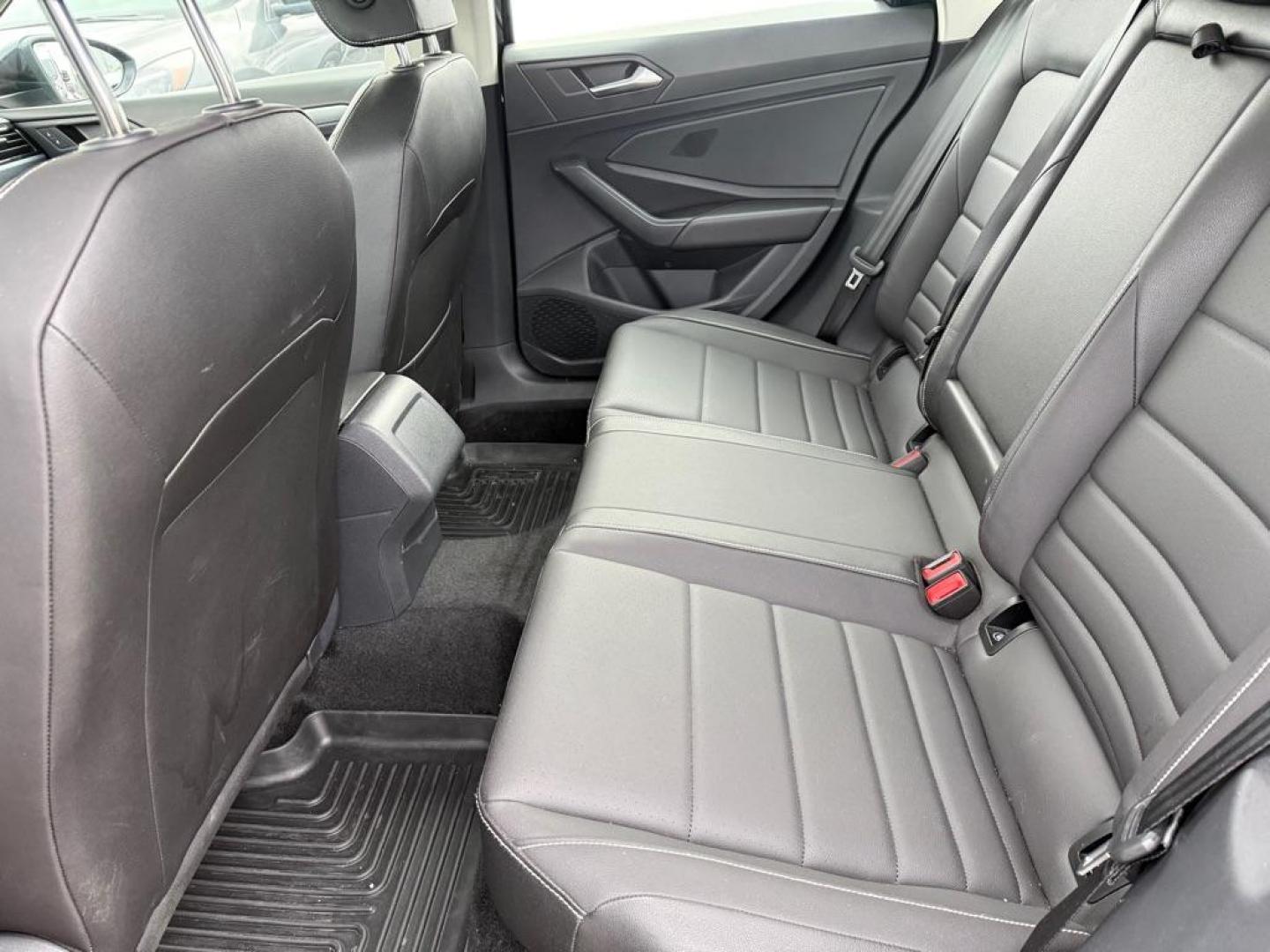 2024 BLACK VOLKSWAGEN JETTA SE SE (3VWEM7BU5RM) with an 1.5L engine, Automatic transmission, located at 929 East 8th Ave, Anchorage, AK, 99501, (907) 274-2277, 61.214783, -149.866074 - Photo#3