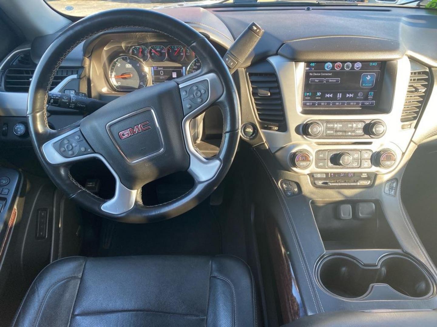 2019 BLACK GMC YUKON XL 1500 SLT (1GKS2GKC0KR) with an 5.3L engine, Automatic transmission, located at 929 East 8th Ave, Anchorage, AK, 99501, (907) 274-2277, 61.214783, -149.866074 - Photo#4