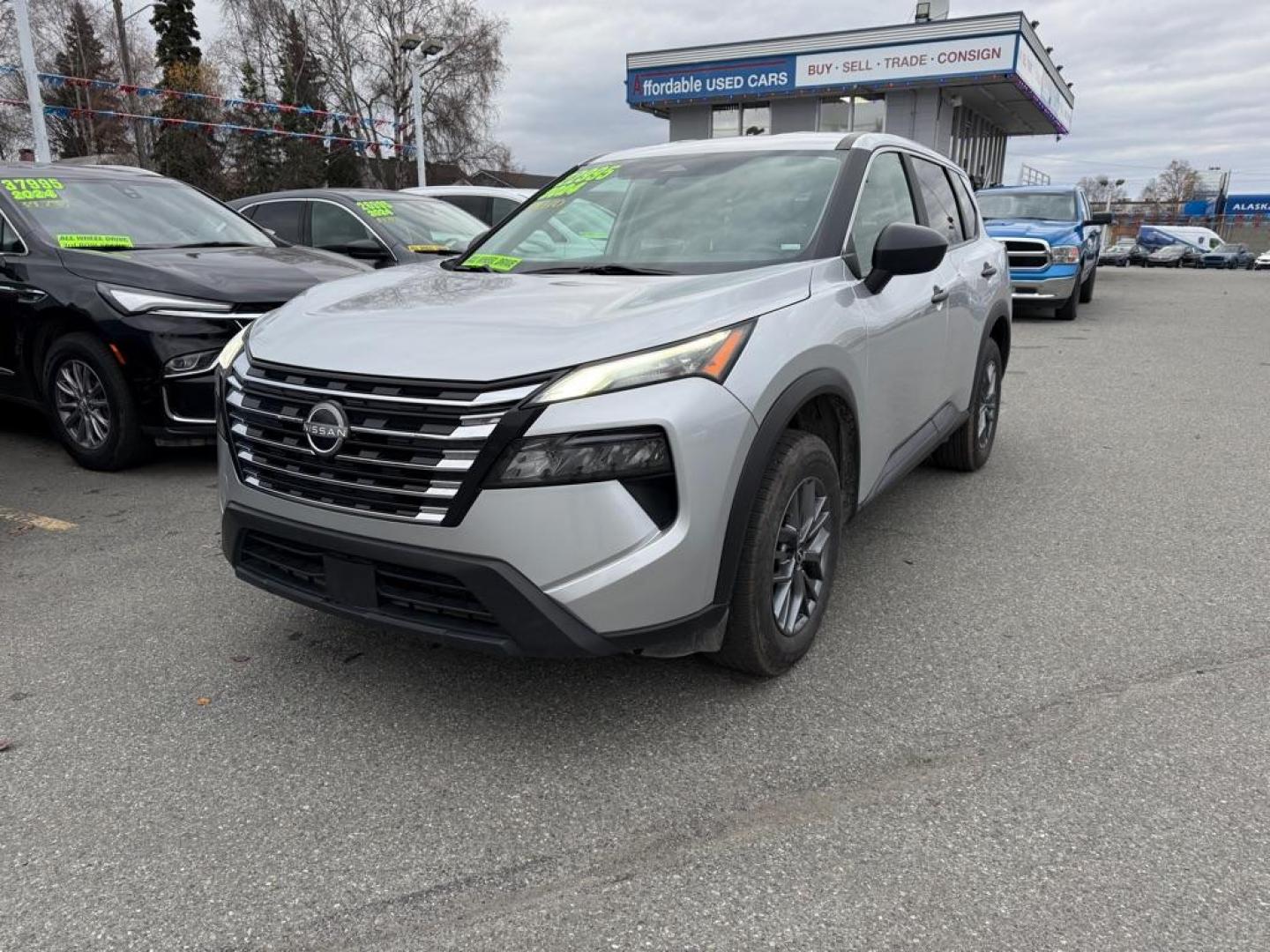 2024 SILVER NISSAN ROGUE S (5N1BT3AB6RC) with an 1.5L engine, Continuously Variable transmission, located at 929 East 8th Ave, Anchorage, AK, 99501, (907) 274-2277, 61.214783, -149.866074 - Photo#0