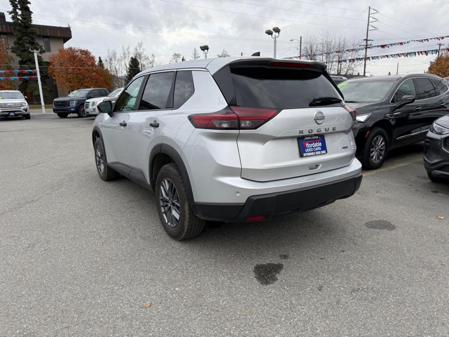 2024 SILVER NISSAN ROGUE S (5N1BT3AB6RC) with an 1.5L engine, Continuously Variable transmission, located at 929 East 8th Ave, Anchorage, AK, 99501, (907) 274-2277, 61.214783, -149.866074 - Photo#2
