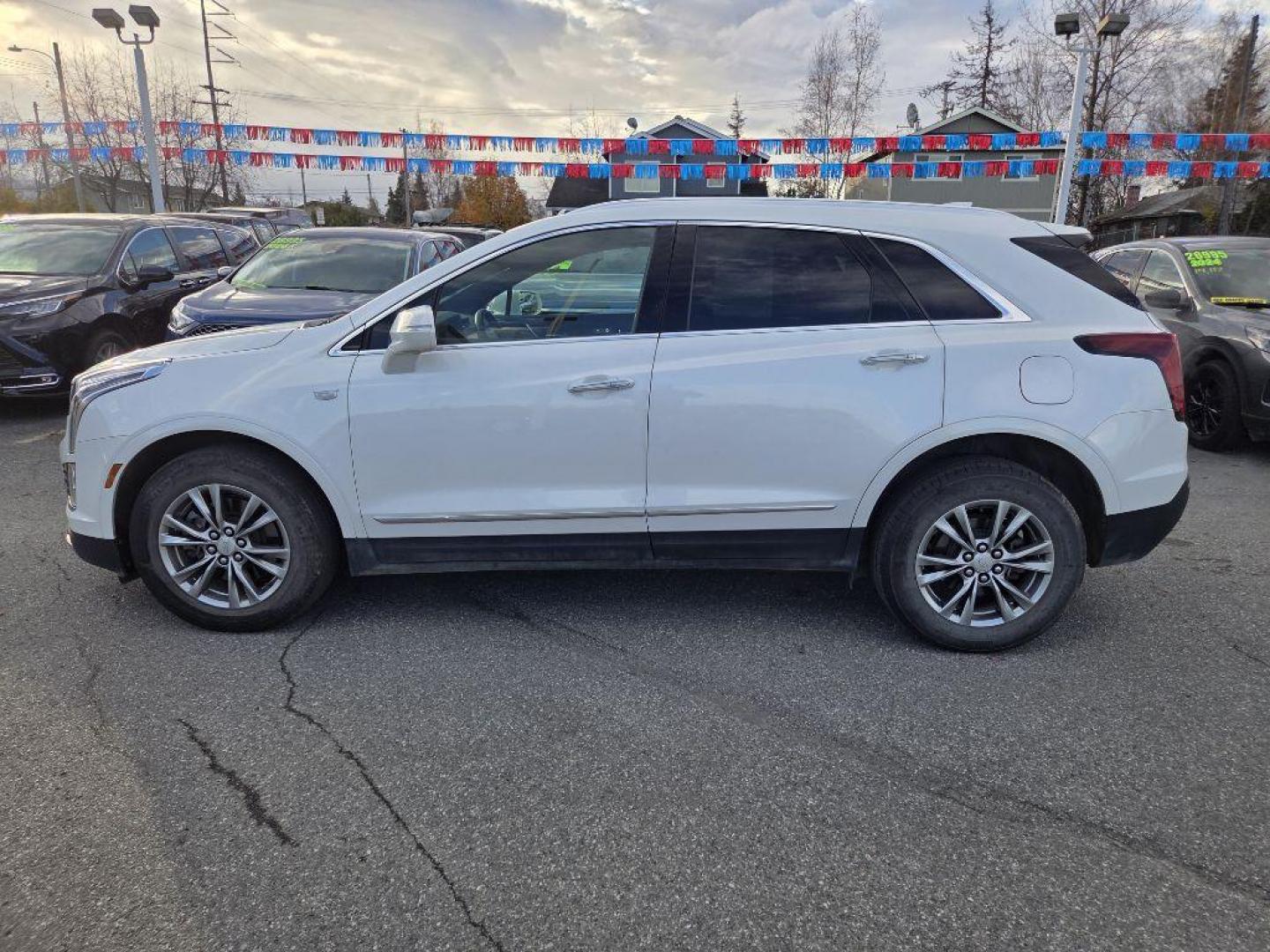 2020 WHITE CADILLAC XT5 PREMIUM LUXURY (1GYKNDRS4LZ) with an 3.6L engine, Automatic transmission, located at 929 East 8th Ave, Anchorage, AK, 99501, (907) 274-2277, 61.214783, -149.866074 - Photo#1