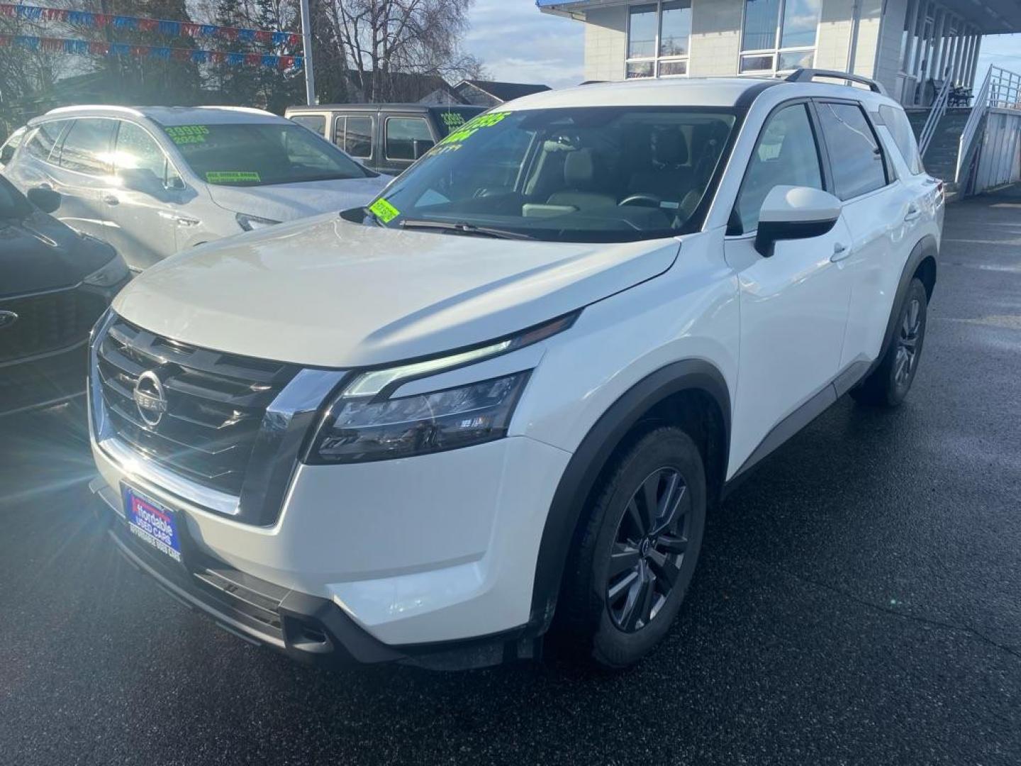 2024 WHITE NISSAN PATHFINDER SV SV (5N1DR3BA8RC) with an 3.5L engine, Automatic transmission, located at 929 East 8th Ave, Anchorage, AK, 99501, (907) 274-2277, 61.214783, -149.866074 - Photo#0