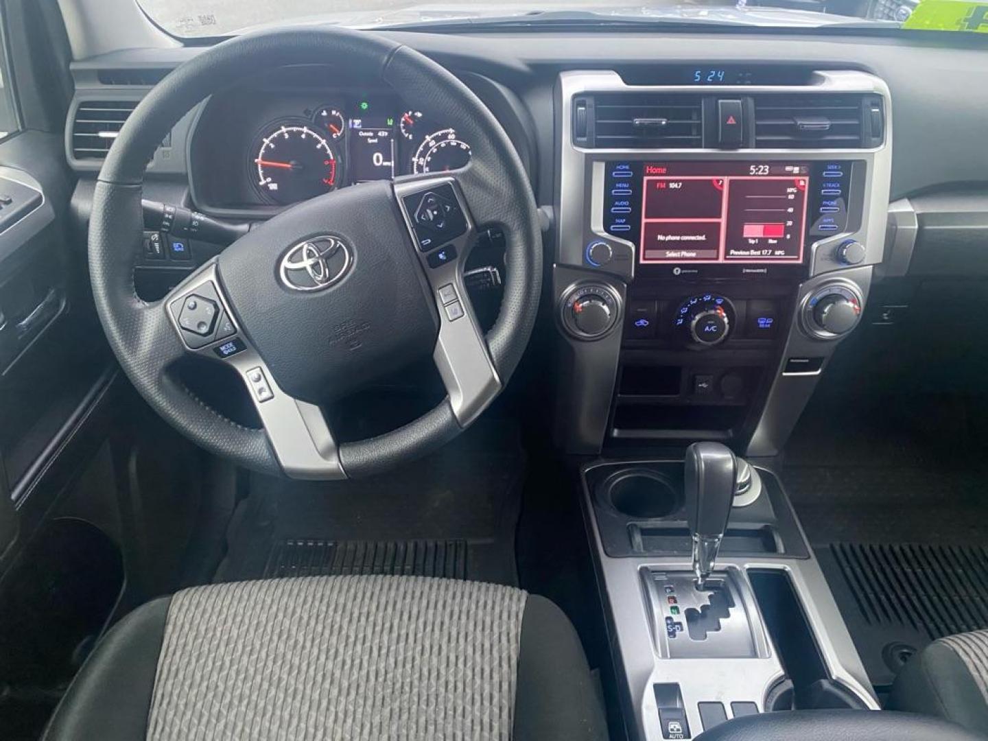 2023 SILVER TOYOTA 4RUNNER SE SE (JTEMU5JR8P6) with an 4.0L engine, Automatic transmission, located at 929 East 8th Ave, Anchorage, AK, 99501, (907) 274-2277, 61.214783, -149.866074 - Photo#4