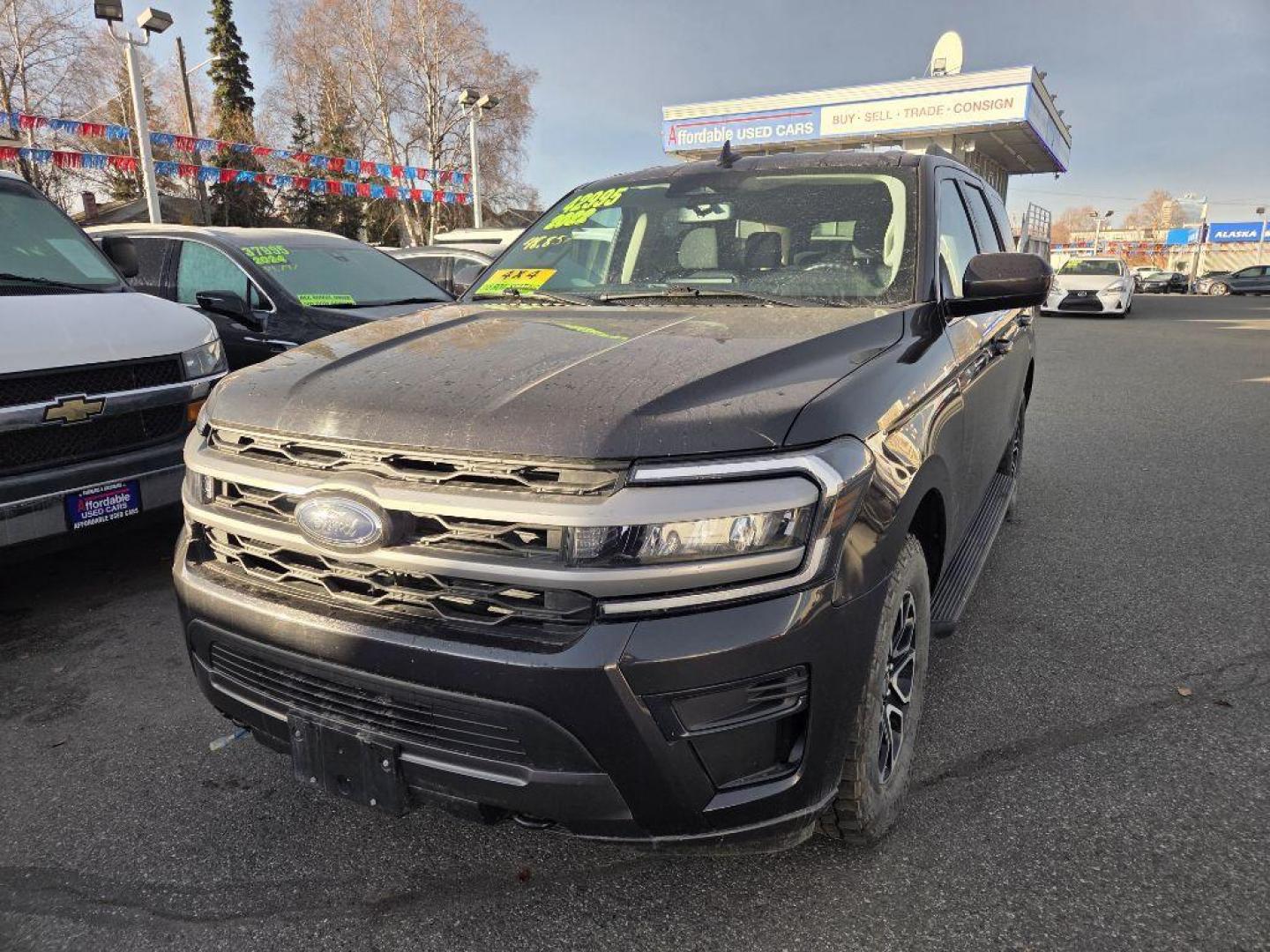 2022 BLACK FORD EXPEDITION XLT (1FMJU1JT7NE) with an 3.5L engine, Automatic transmission, located at 929 East 8th Ave, Anchorage, AK, 99501, (907) 274-2277, 61.214783, -149.866074 - Photo#0