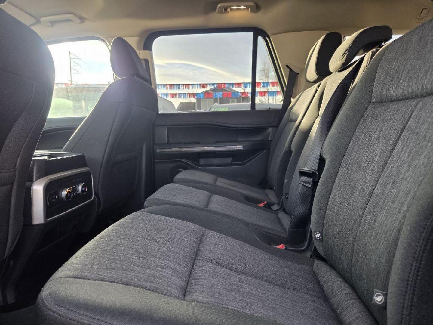 2022 BLACK FORD EXPEDITION XLT (1FMJU1JT7NE) with an 3.5L engine, Automatic transmission, located at 929 East 8th Ave, Anchorage, AK, 99501, (907) 274-2277, 61.214783, -149.866074 - Photo#3