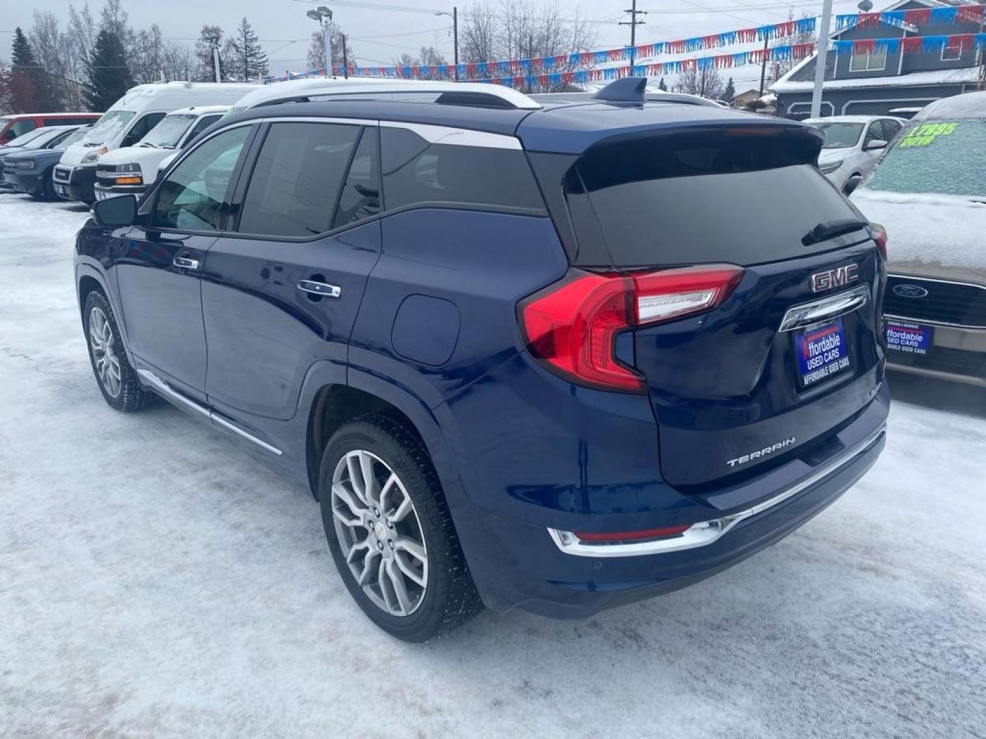 2022 BLUE GMC TERRAIN DENALI (3GKALXEV6NL) with an 1.5L engine, Automatic transmission, located at 929 East 8th Ave, Anchorage, AK, 99501, (907) 274-2277, 61.214783, -149.866074 - Photo#2