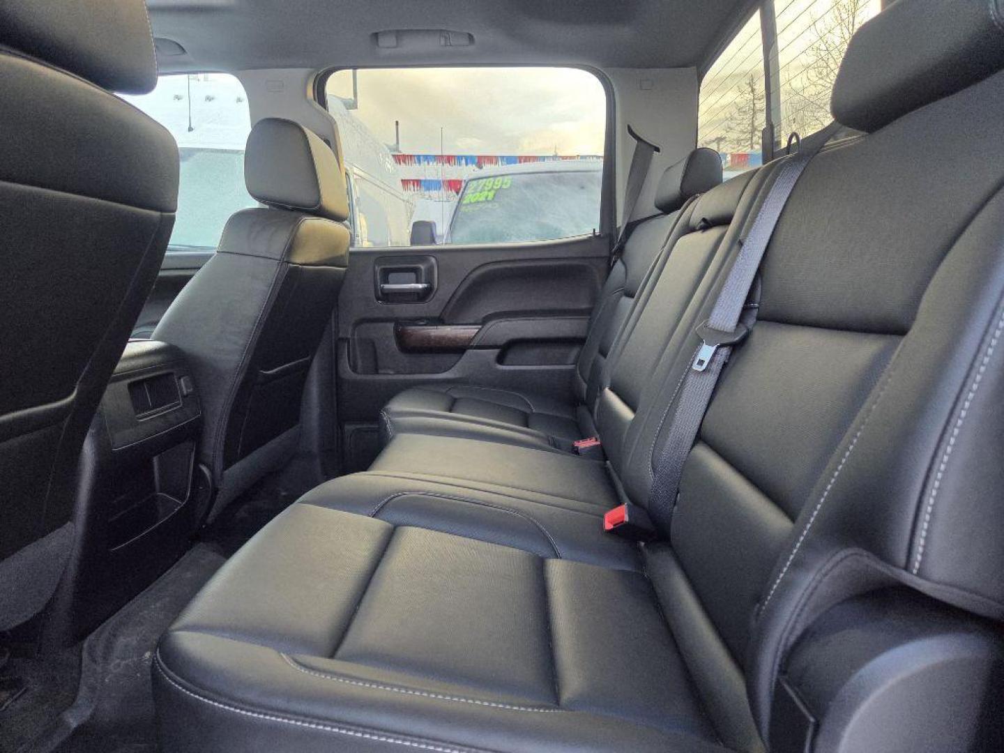 2018 MAROON GMC SIERRA 1500 SLT (3GTU2NECXJG) with an 5.3L engine, Automatic transmission, located at 929 East 8th Ave, Anchorage, AK, 99501, (907) 274-2277, 61.214783, -149.866074 - Photo#3