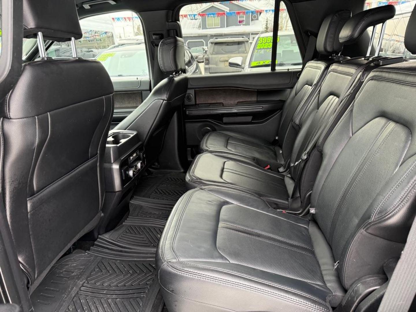 2020 BLACK FORD EXPEDITION LIMITED (1FMJU2AT8LE) with an 3.5L engine, Automatic transmission, located at 929 East 8th Ave, Anchorage, AK, 99501, (907) 274-2277, 61.214783, -149.866074 - Photo#3