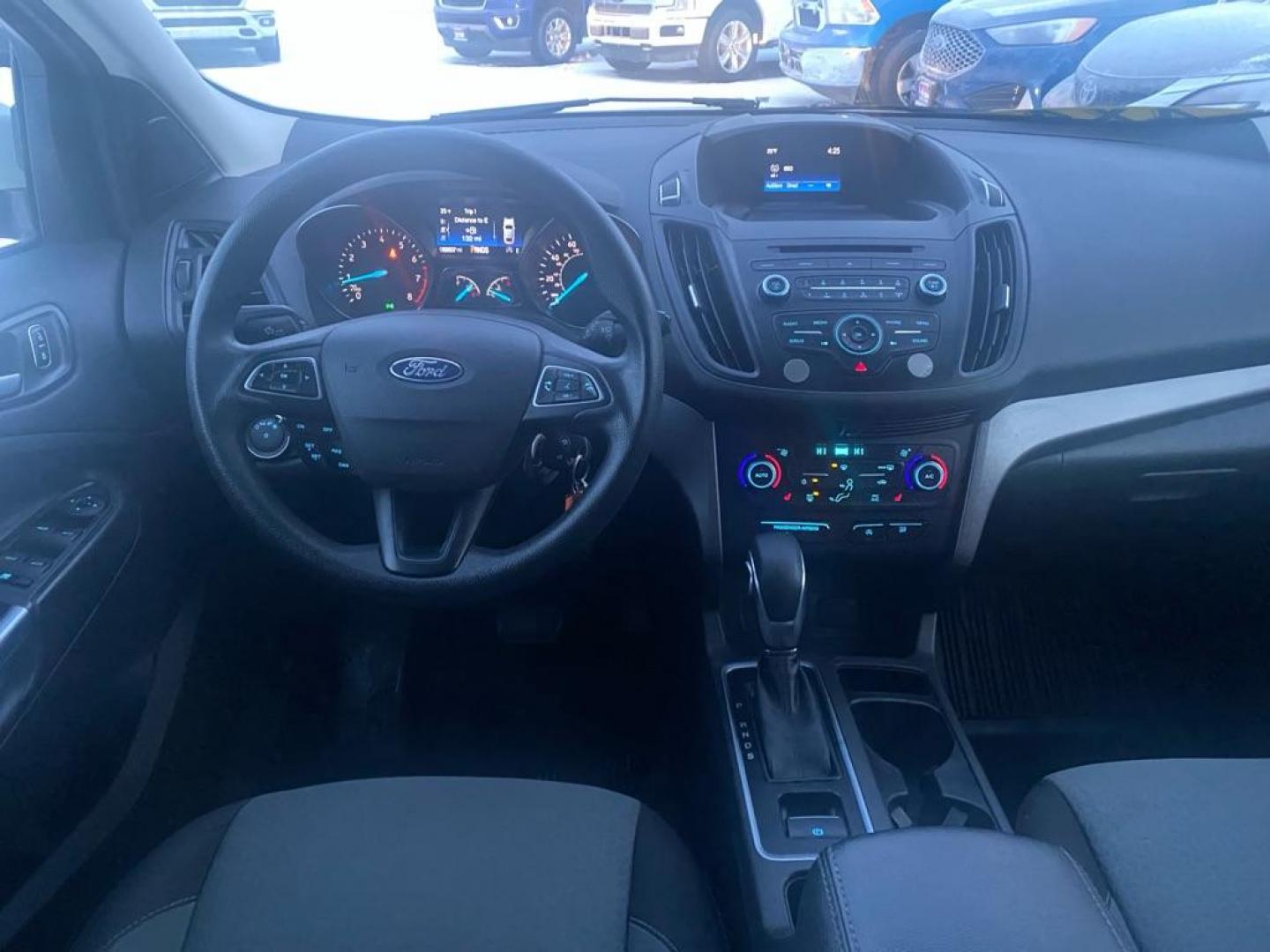 2018 WHITE FORD ESCAPE SE (1FMCU9GD3JU) with an 1.5L engine, Automatic transmission, located at 929 East 8th Ave, Anchorage, AK, 99501, (907) 274-2277, 61.214783, -149.866074 - Photo#4