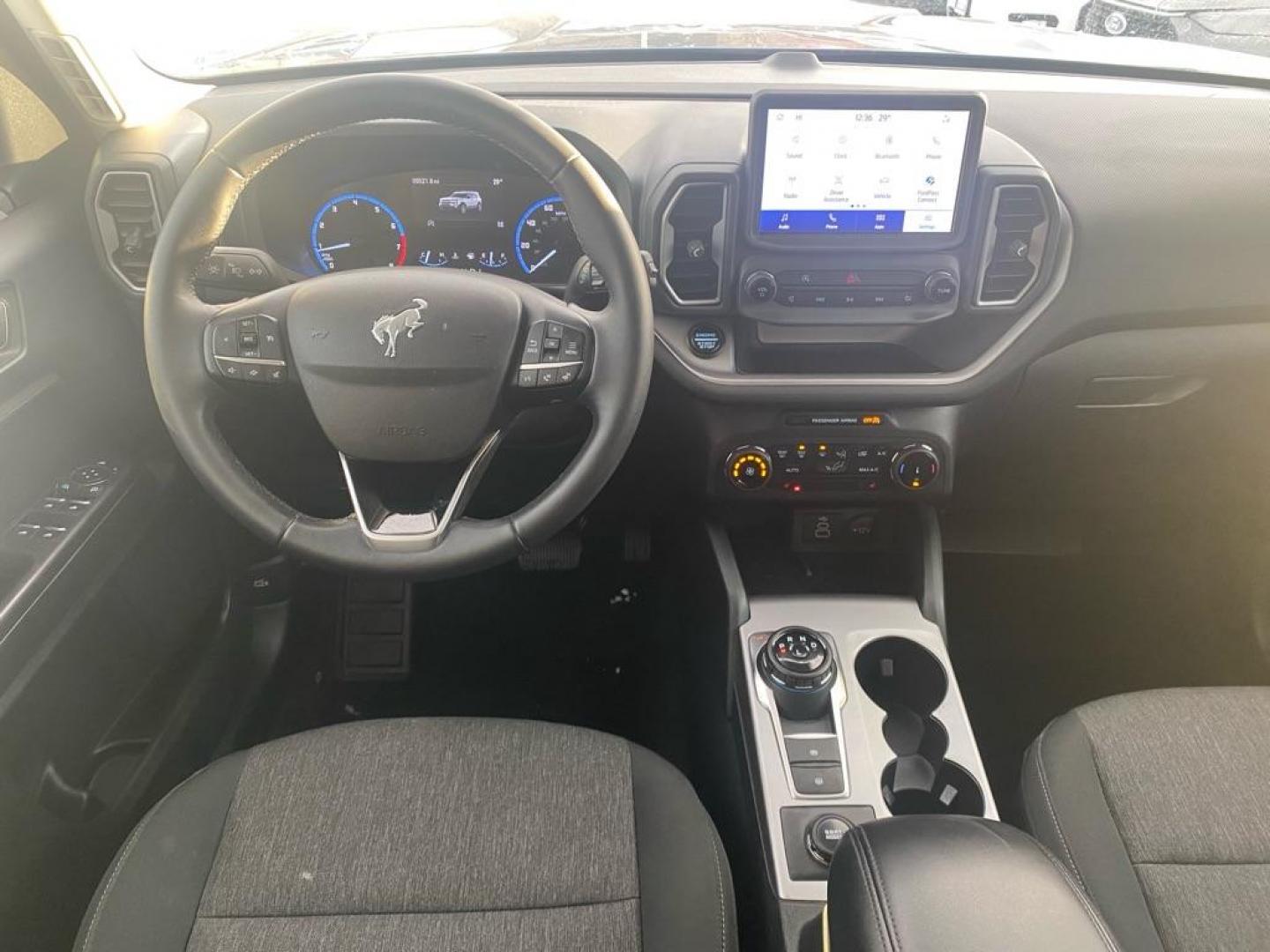 2024 BLUE FORD BRONCO SPORT BIG BEND (3FMCR9B63RR) with an 1.5L engine, Automatic transmission, located at 929 East 8th Ave, Anchorage, AK, 99501, (907) 274-2277, 61.214783, -149.866074 - Photo#4