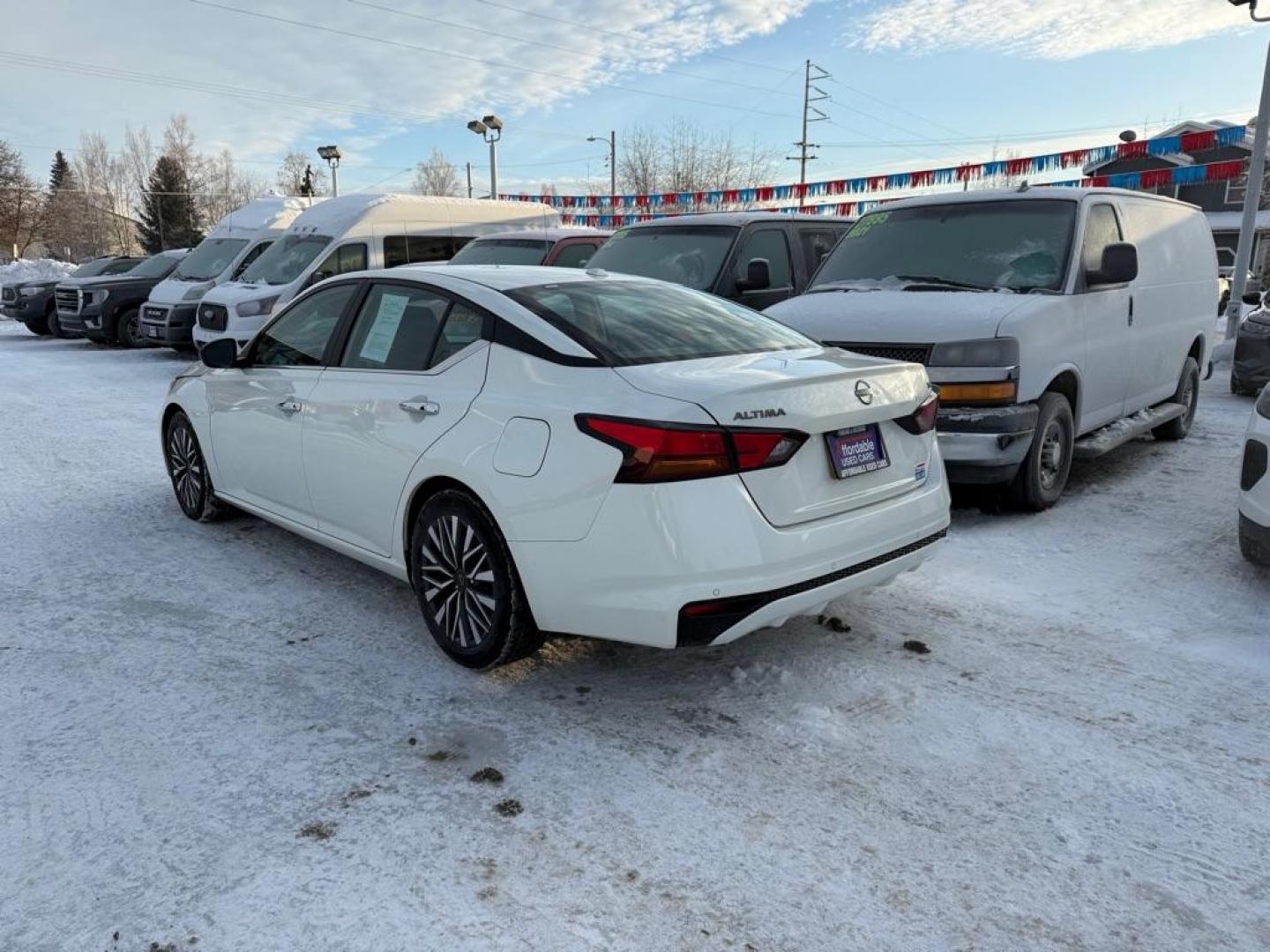 2024 WHITE NISSAN ALTIMA SV SV (1N4BL4DV1RN) with an 2.5L engine, Continuously Variable transmission, located at 929 East 8th Ave, Anchorage, AK, 99501, (907) 274-2277, 61.214783, -149.866074 - Photo#2
