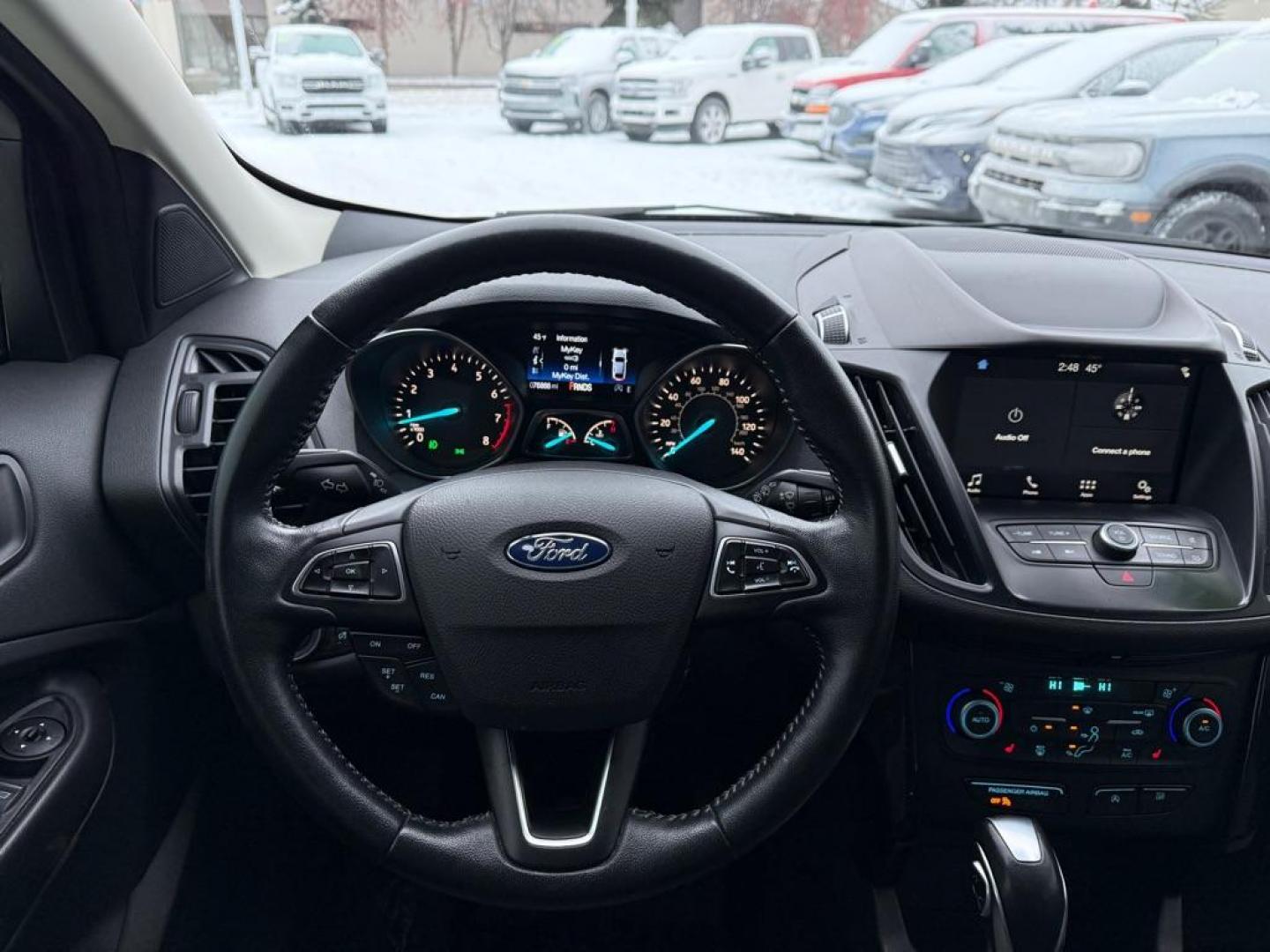 2019 GRAY FORD ESCAPE SE (1FMCU9GD1KU) with an 1.5L engine, Automatic transmission, located at 929 East 8th Ave, Anchorage, AK, 99501, (907) 274-2277, 61.214783, -149.866074 - Photo#4