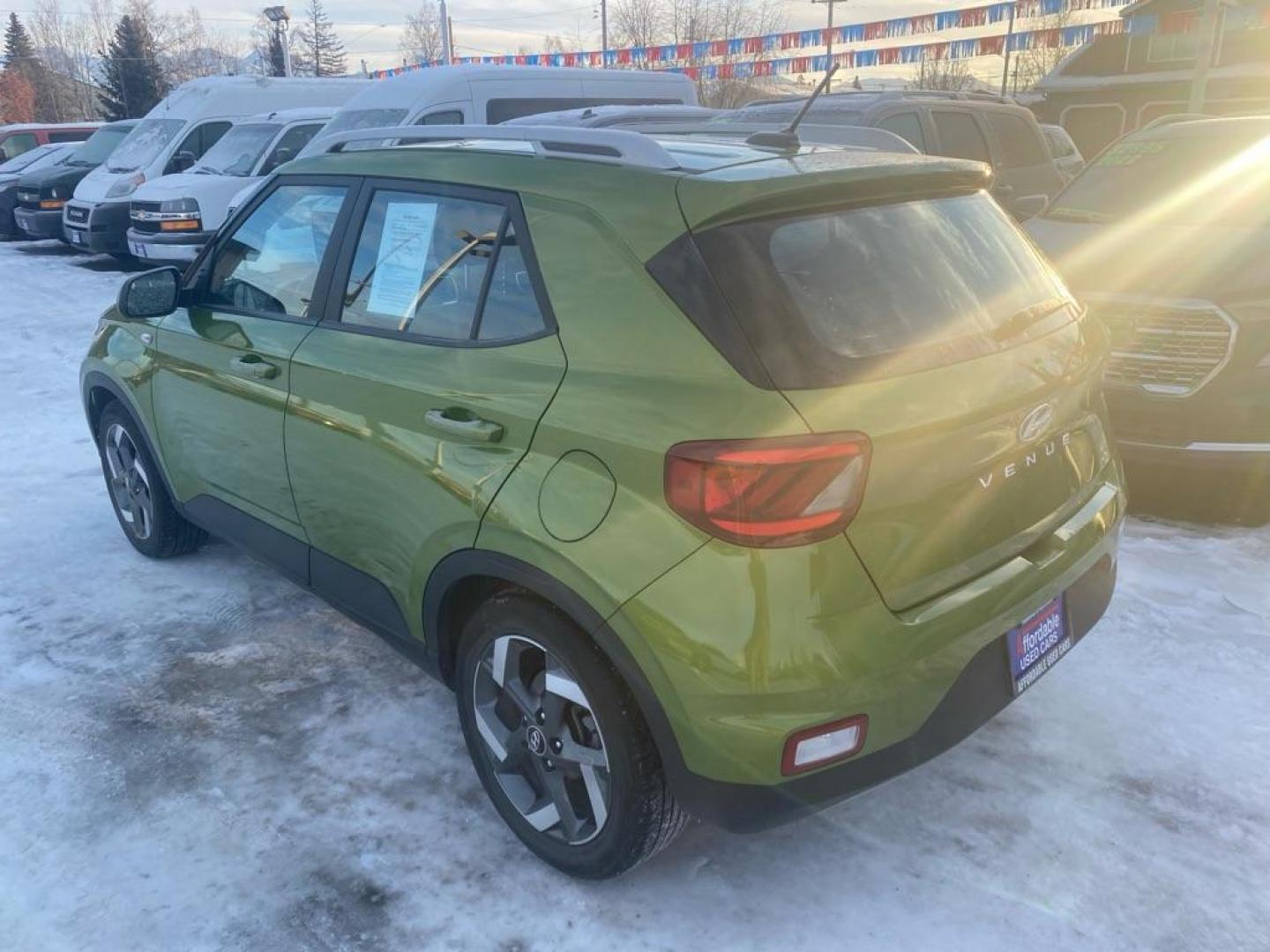 2023 GREEN HYUNDAI VENUE SEL (KMHRC8A32PU) with an 1.6L engine, Continuously Variable transmission, located at 929 East 8th Ave, Anchorage, AK, 99501, (907) 274-2277, 61.214783, -149.866074 - Photo#2