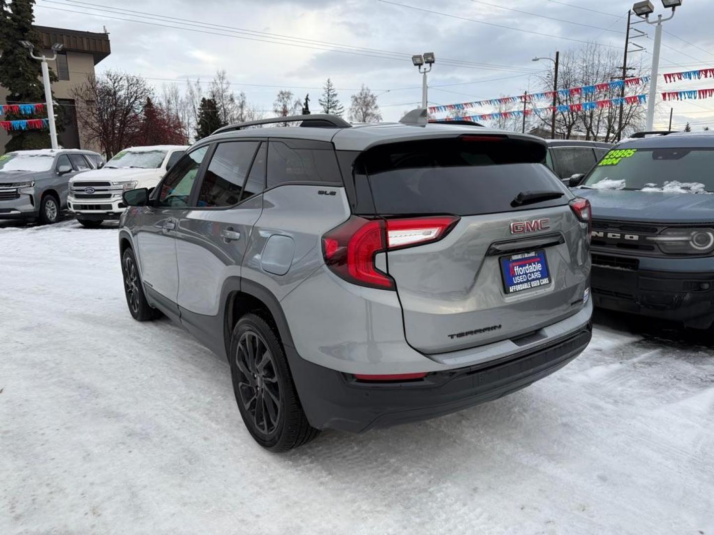 2024 GRAY GMC TERRAIN SLE (3GKALTEG0RL) with an 1.5L engine, Automatic transmission, located at 929 East 8th Ave, Anchorage, AK, 99501, (907) 274-2277, 61.214783, -149.866074 - Photo#2