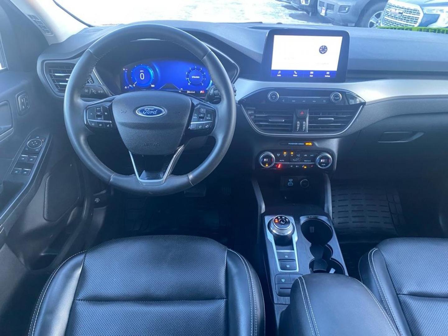 2021 WHITE FORD ESCAPE SEL (1FMCU9H66MU) with an 1.5L engine, Automatic transmission, located at 929 East 8th Ave, Anchorage, AK, 99501, (907) 274-2277, 61.214783, -149.866074 - Photo#4