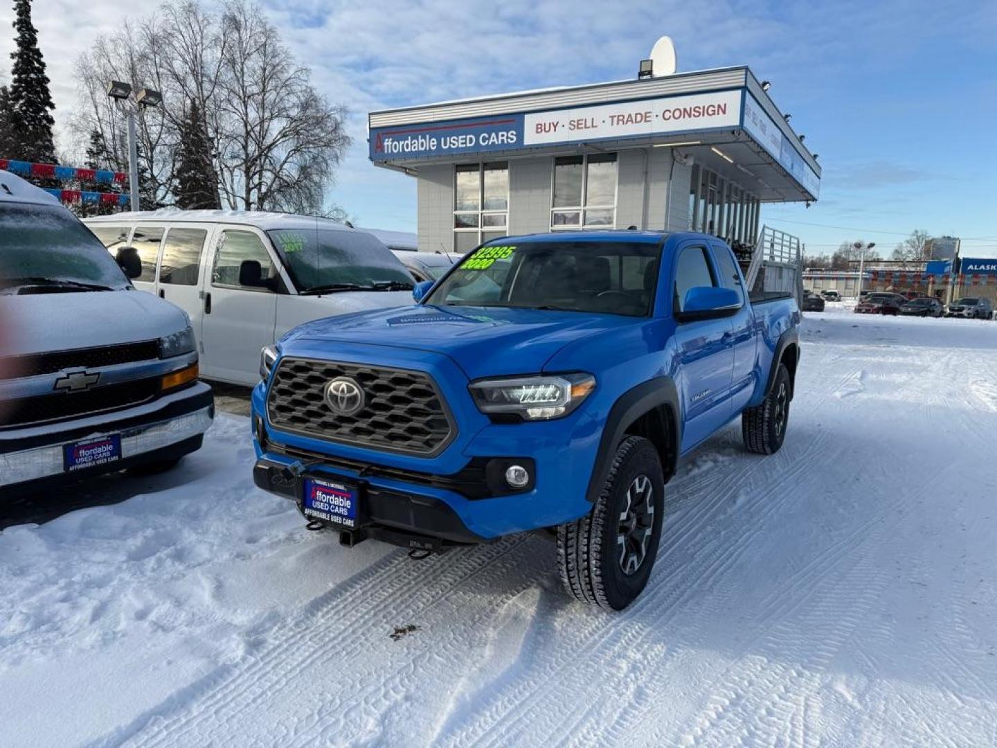 2020 BLUE TOYOTA TACOMA ACCESS CAB (5TFSZ5AN9LX) with an 3.5L engine, Automatic transmission, located at 929 East 8th Ave, Anchorage, AK, 99501, (907) 274-2277, 61.214783, -149.866074 - Photo#1