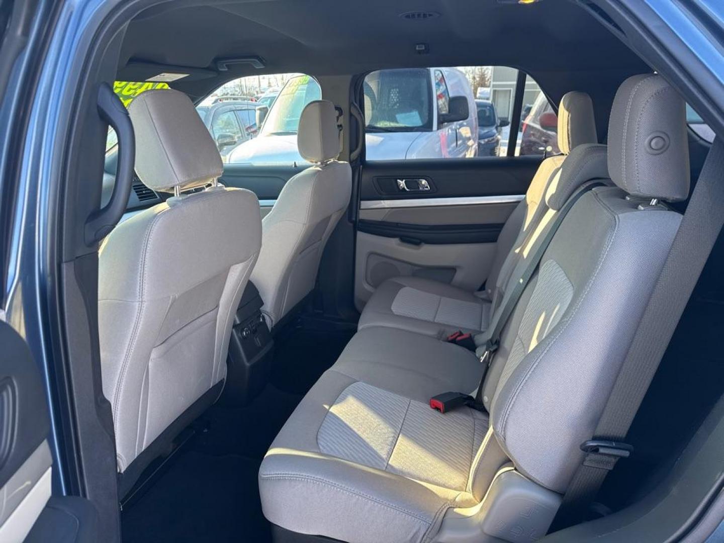 2018 BLUE FORD EXPLORER (1FM5K8B80JG) with an 3.5L engine, Automatic transmission, located at 929 East 8th Ave, Anchorage, AK, 99501, (907) 274-2277, 61.214783, -149.866074 - Photo#3