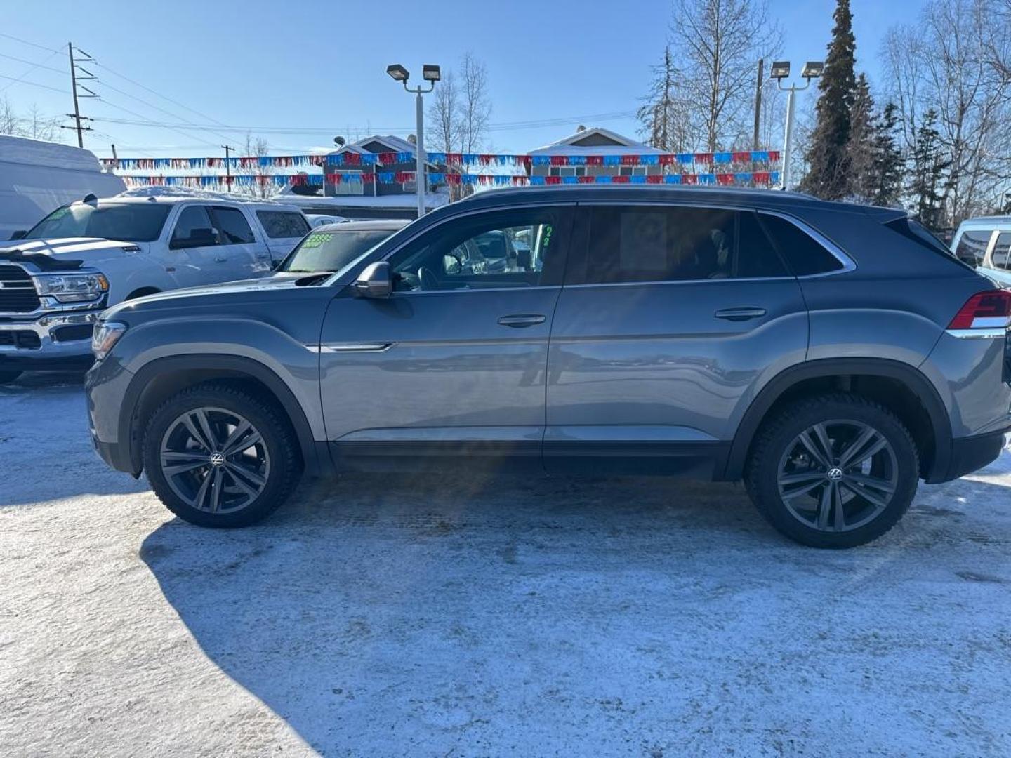 2020 GRAY VOLKSWAGEN ATLAS CROSS SPO SEL (1V2ME2CAXLC) with an 3.6L engine, Automatic transmission, located at 929 East 8th Ave, Anchorage, AK, 99501, (907) 274-2277, 61.214783, -149.866074 - Photo#1