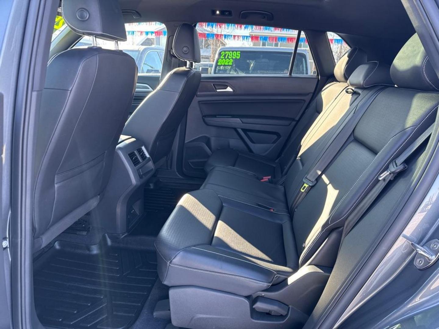 2020 GRAY VOLKSWAGEN ATLAS CROSS SPO SEL (1V2ME2CAXLC) with an 3.6L engine, Automatic transmission, located at 929 East 8th Ave, Anchorage, AK, 99501, (907) 274-2277, 61.214783, -149.866074 - Photo#3