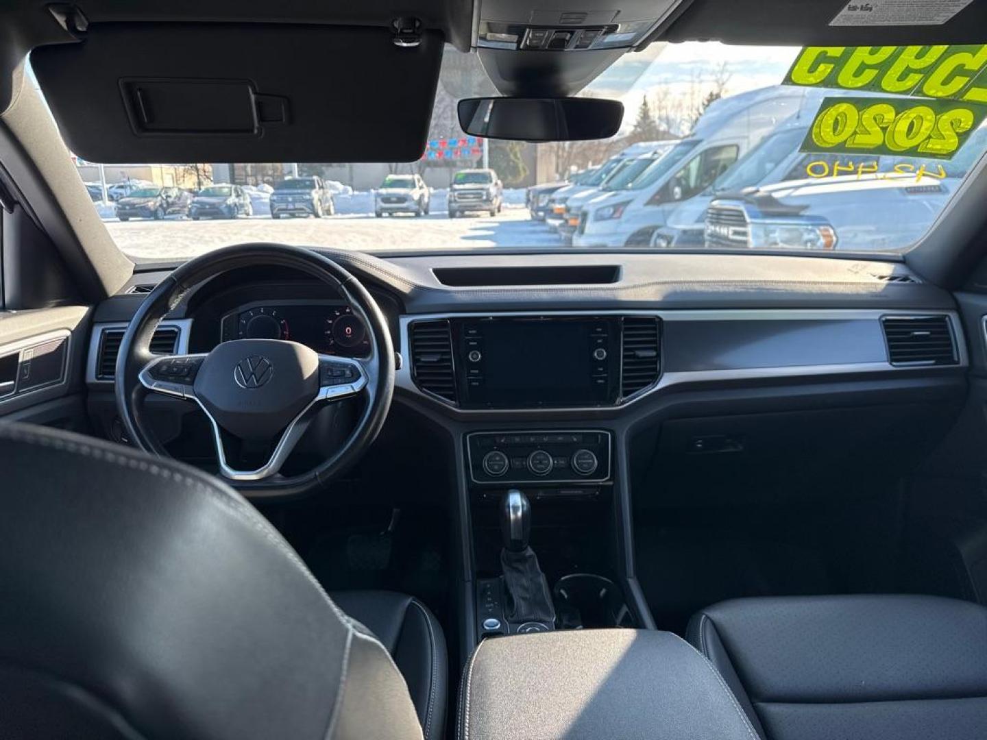 2020 GRAY VOLKSWAGEN ATLAS CROSS SPO SEL (1V2ME2CAXLC) with an 3.6L engine, Automatic transmission, located at 929 East 8th Ave, Anchorage, AK, 99501, (907) 274-2277, 61.214783, -149.866074 - Photo#4