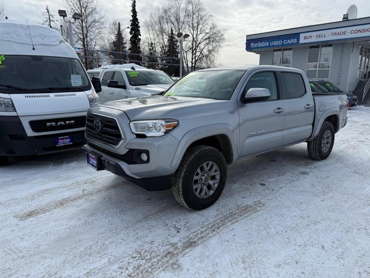 2019 SILVER TOYOTA TACOMA TRD OFF ROAD (3TMCZ5AN0KM) with an 3.5L engine, Automatic transmission, located at 929 East 8th Ave, Anchorage, AK, 99501, (907) 274-2277, 61.214783, -149.866074 - Photo#2