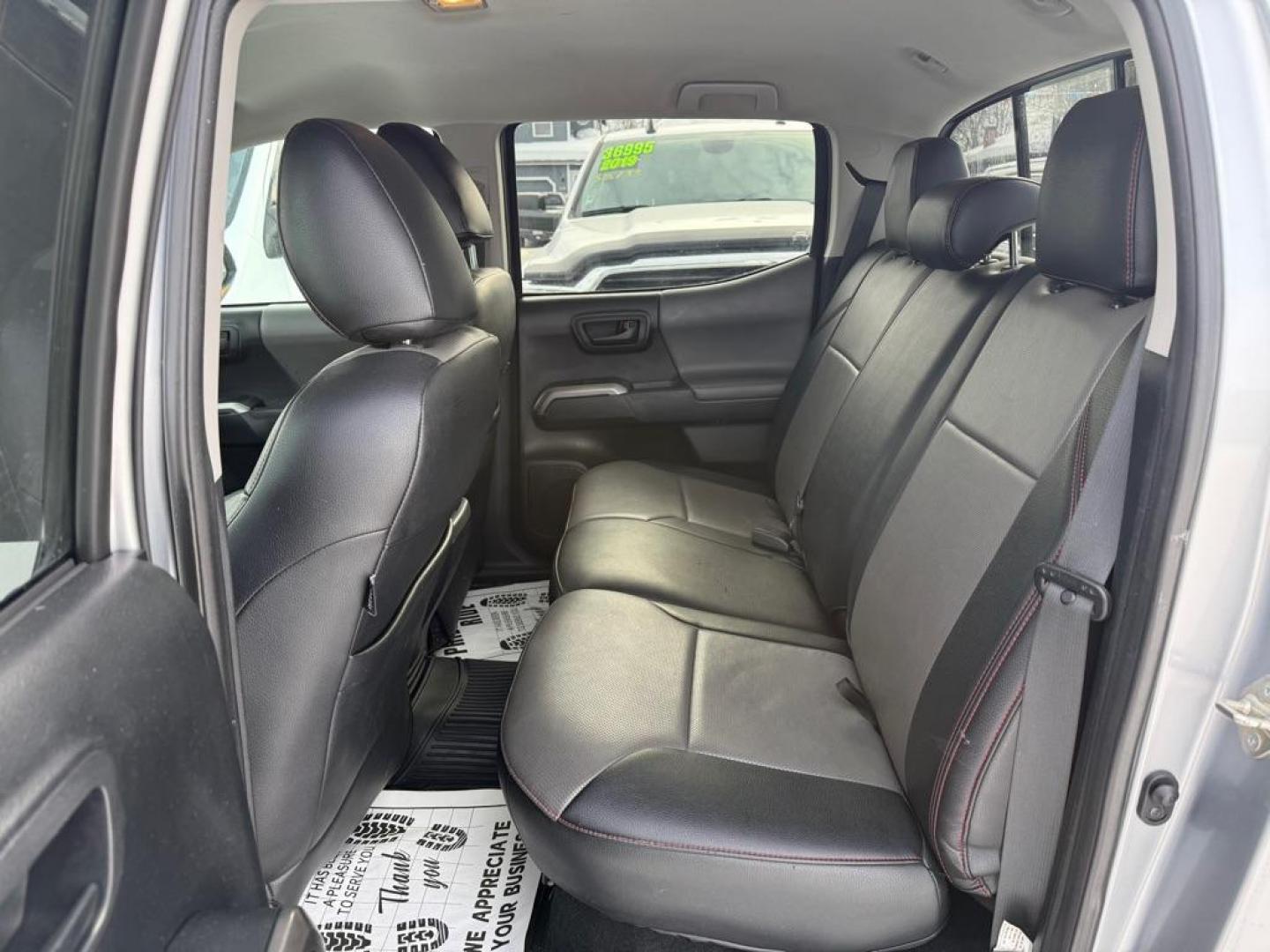 2019 SILVER TOYOTA TACOMA TRD OFF ROAD (3TMCZ5AN0KM) with an 3.5L engine, Automatic transmission, located at 929 East 8th Ave, Anchorage, AK, 99501, (907) 274-2277, 61.214783, -149.866074 - Photo#3